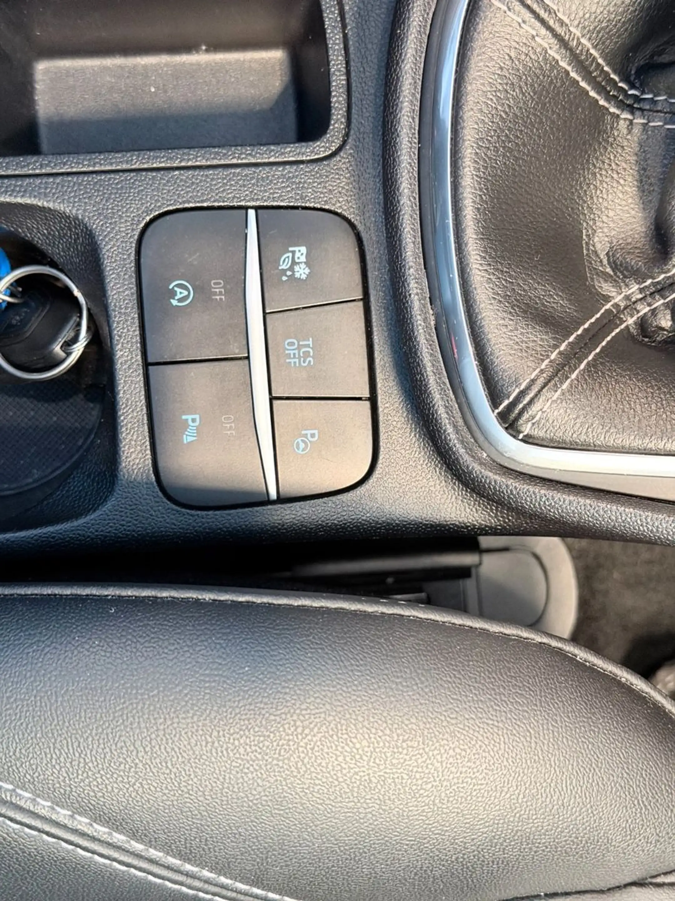 Ford Fiesta Titanium Vignale B&O Sound — photo 14