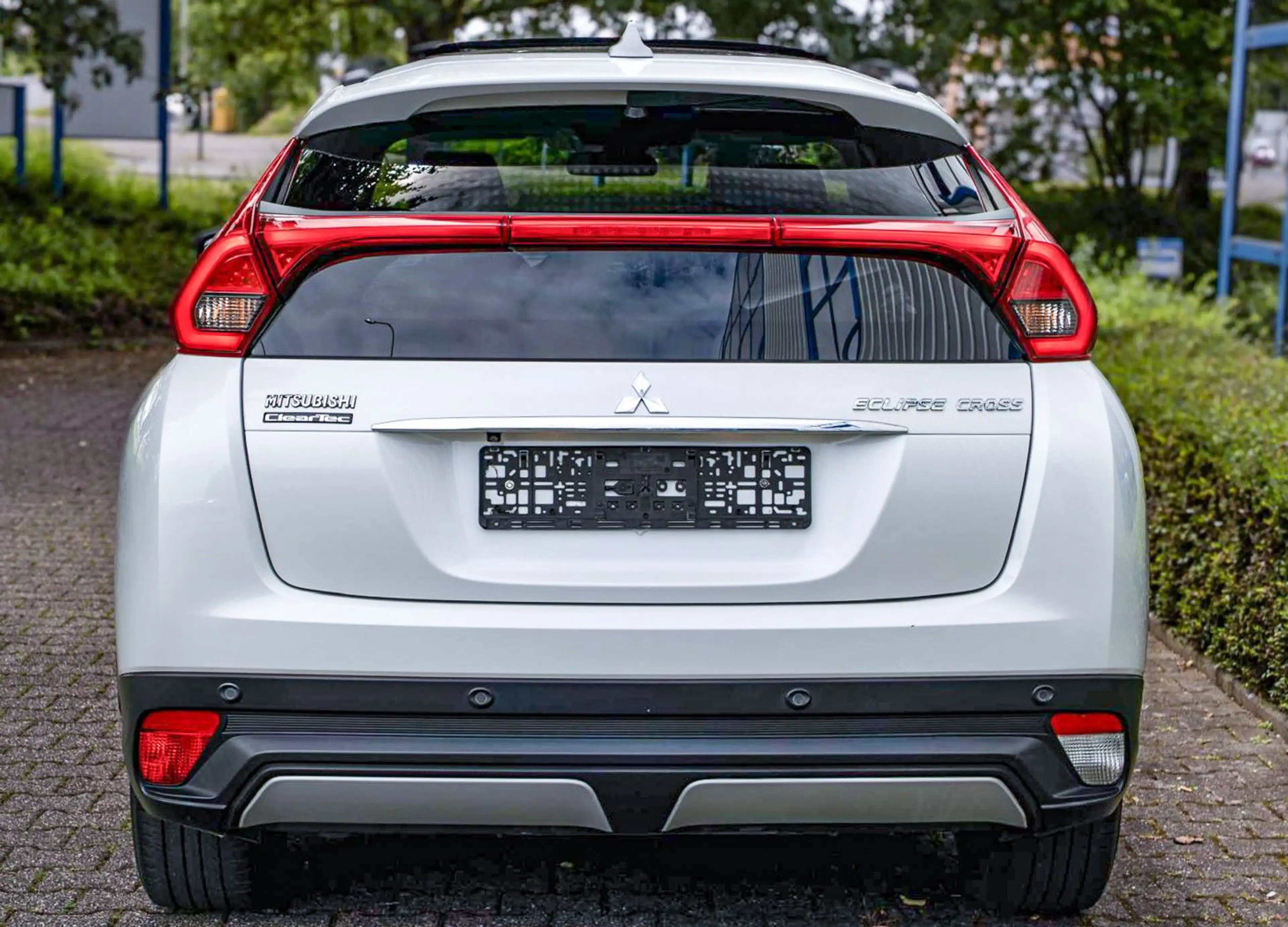 Mitsubishi Eclipse Cross Top 2WD*LEDER*LED*HUD*NAVI*SPURASS — photo 6