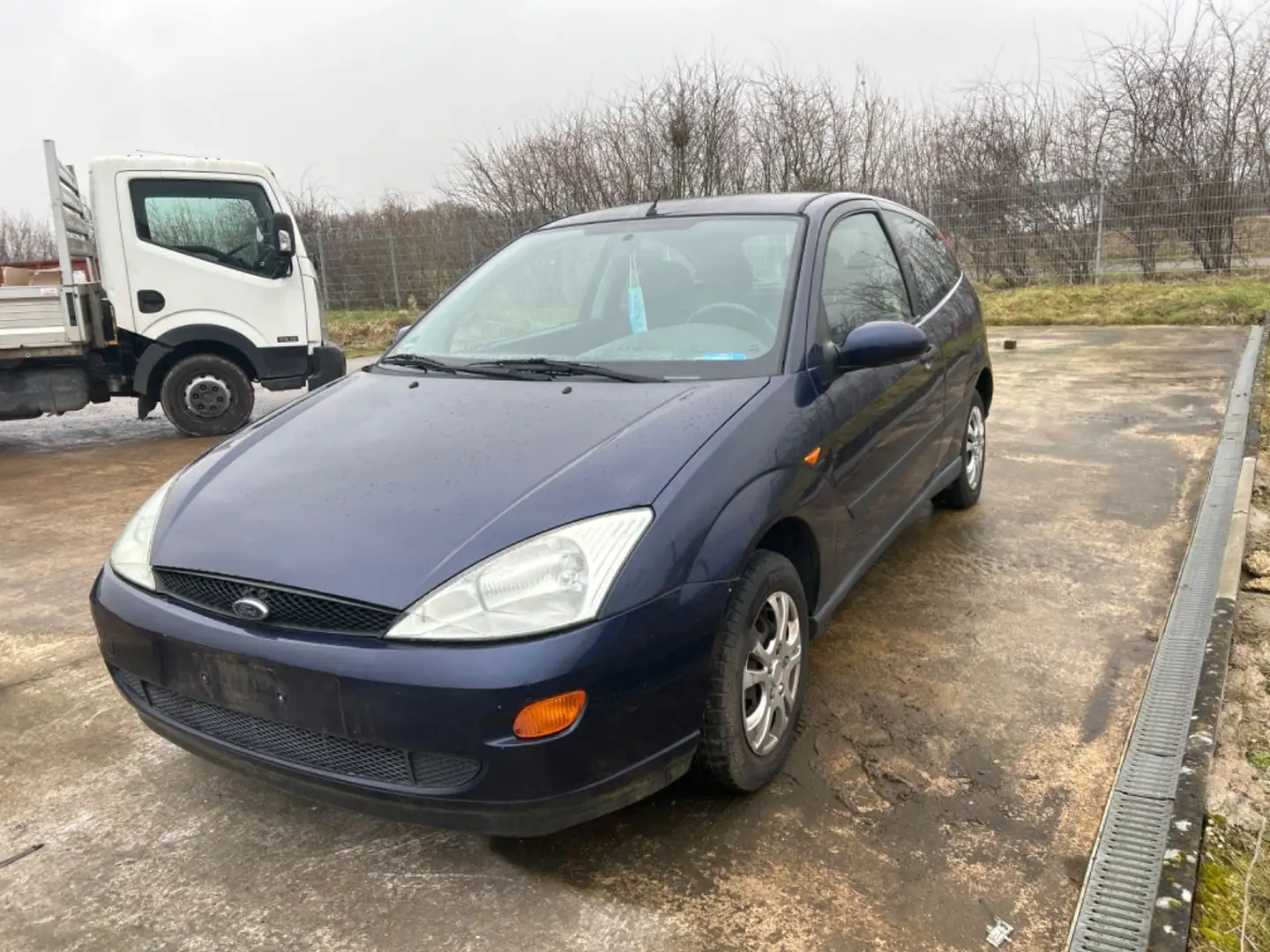 Ford Focus Azul - 1