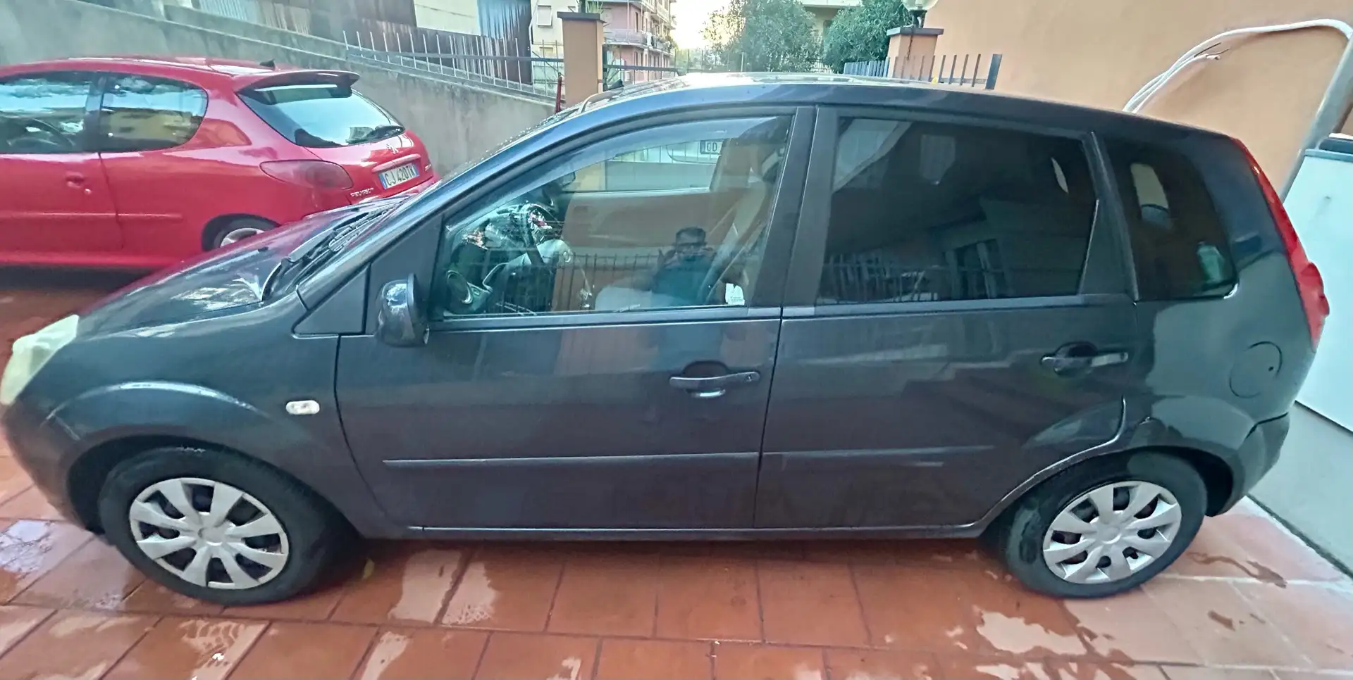Ford Fiesta 5p 1.4 tdci Ambiente - 2