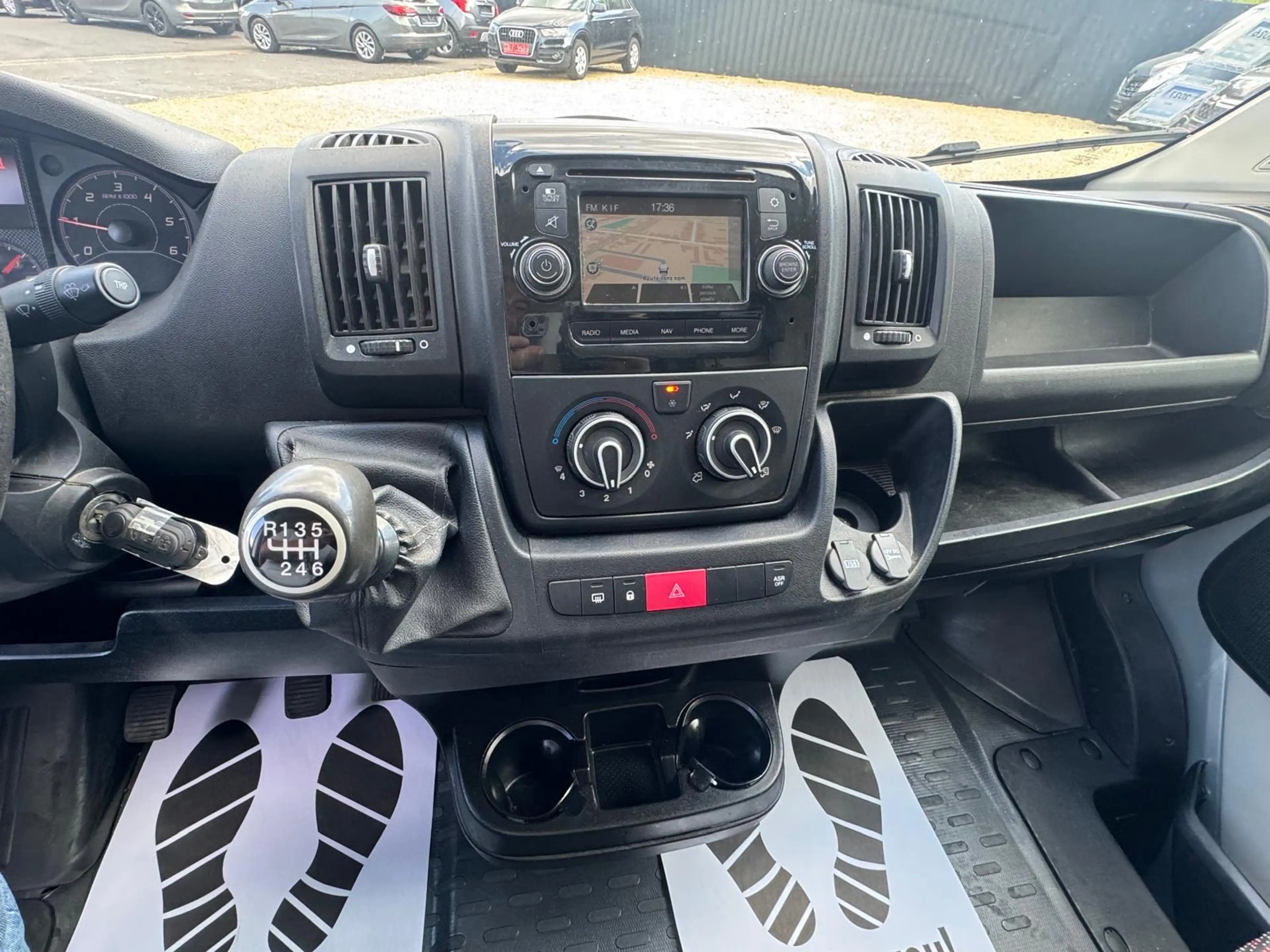 Citroen Jumper 2.0 BlueHDi L2H2/Etat neuf/Garantie/Euro6b — photo 7