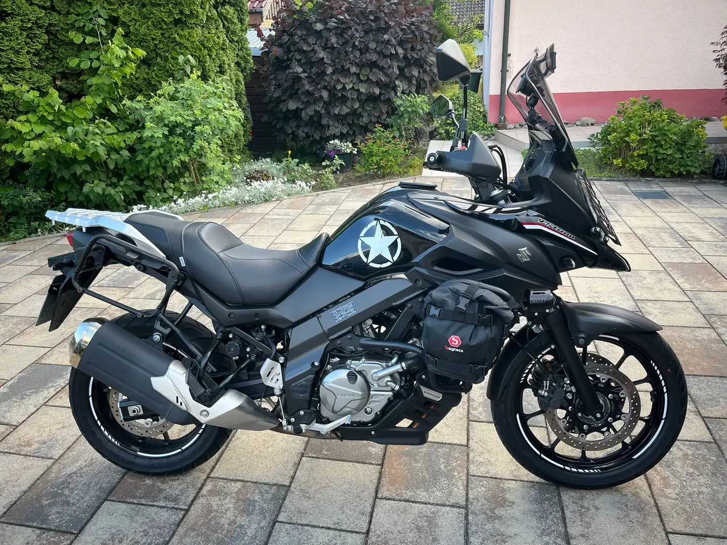 Suzuki V-Strom 650 Noir - 1