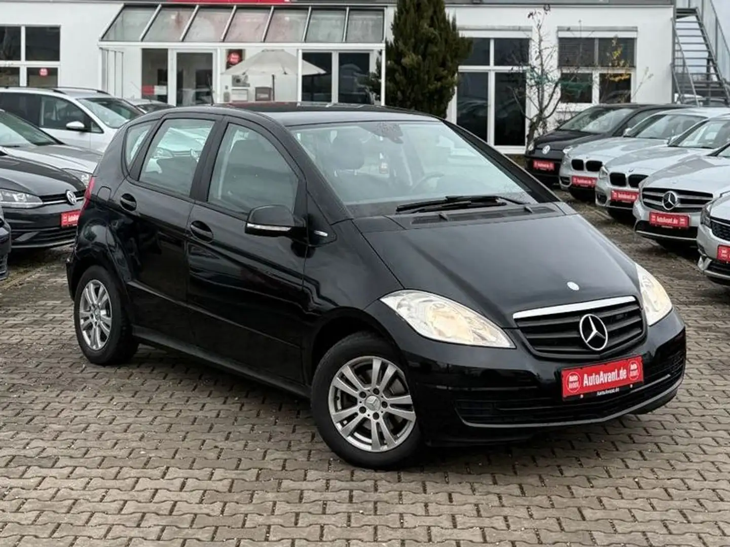 Mercedes-Benz A 160 A-KLASSE A160 *MFL*BT*KLIMA*BCM*70 kW* Schwarz - 1
