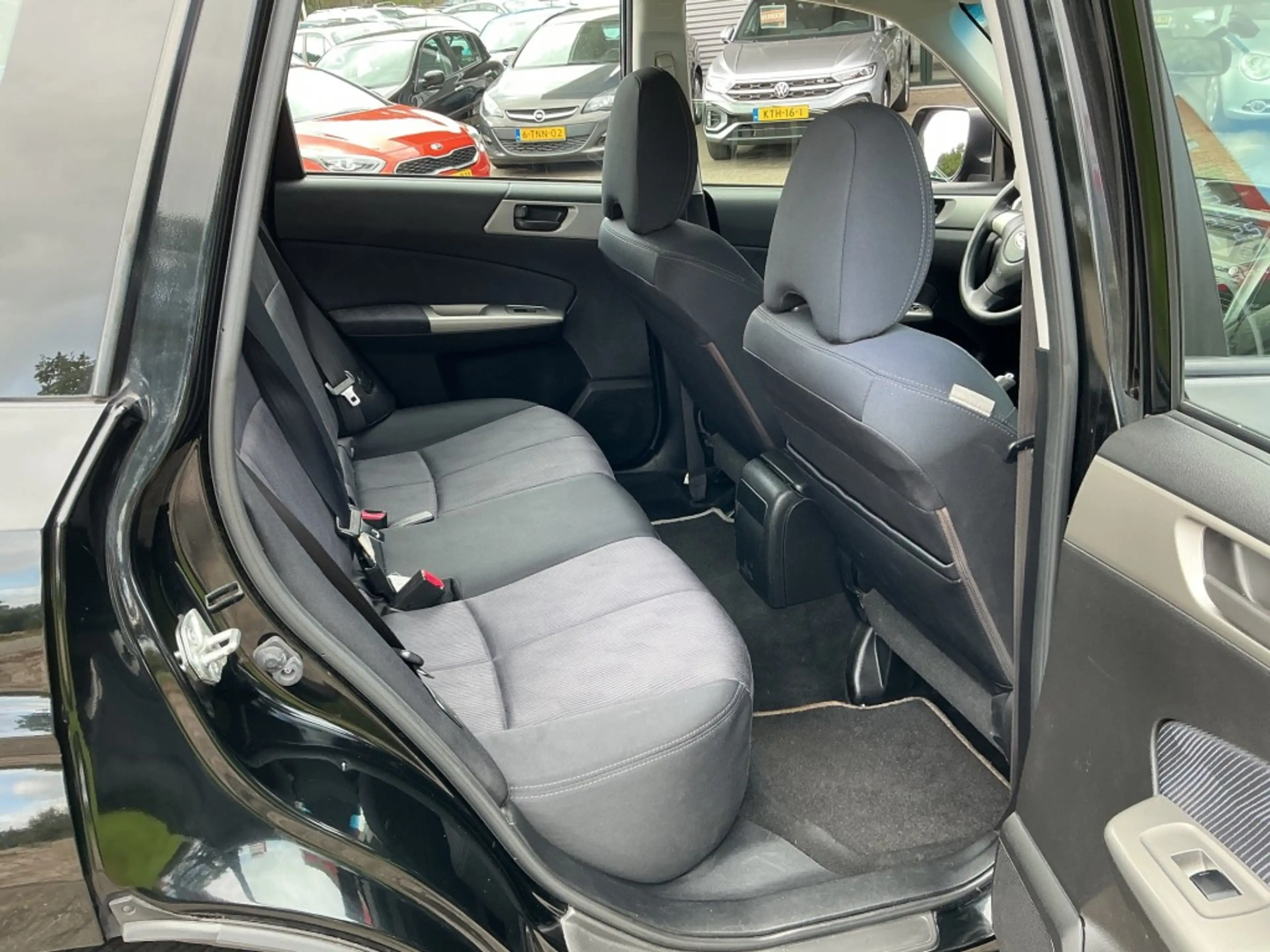 Subaru Forester 2.0 COMFORT — photo 8