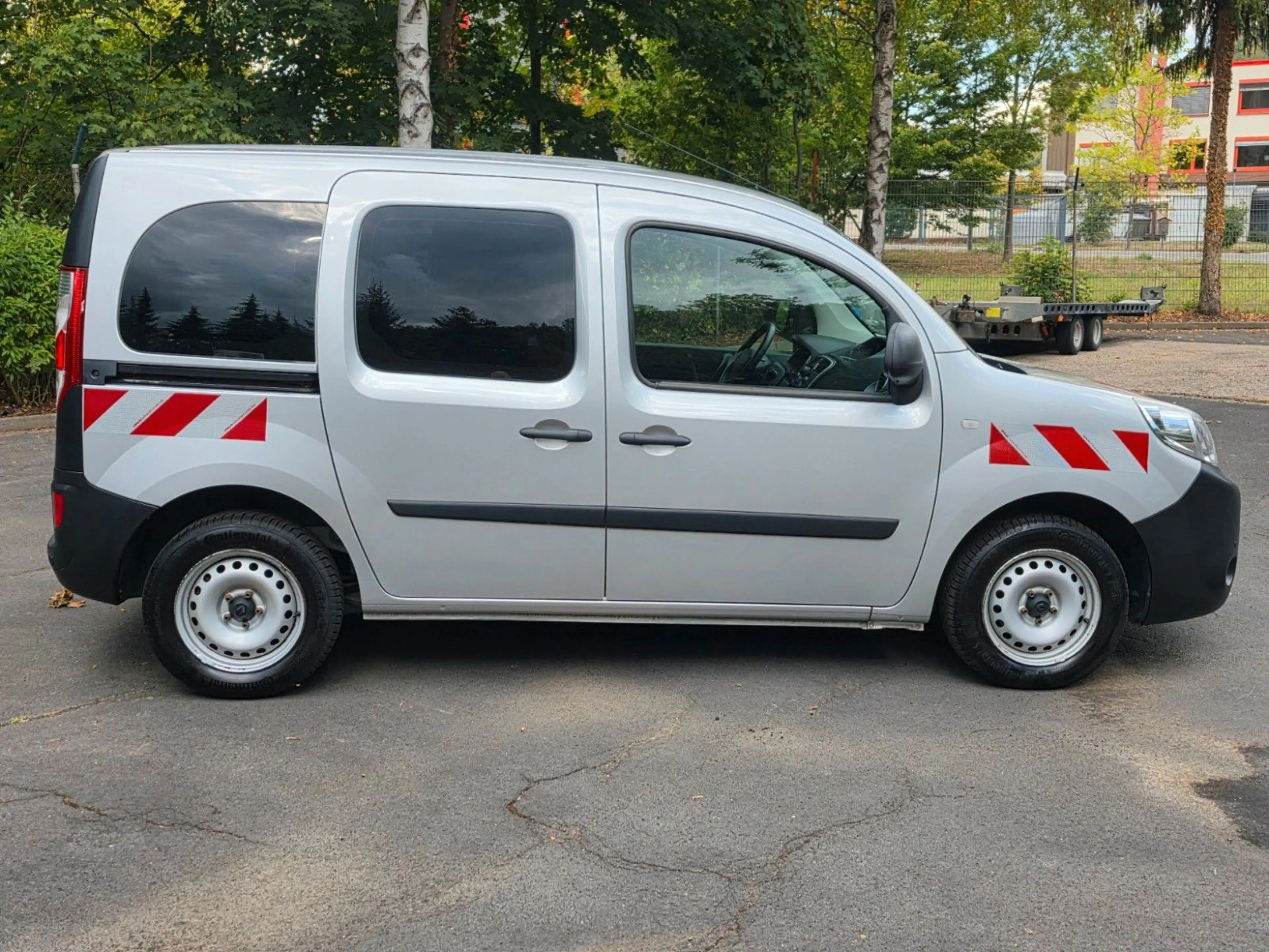 Renault Kangoo Rapid Extra*SORTIMO*110PS*NAVI*PDC* — photo 4