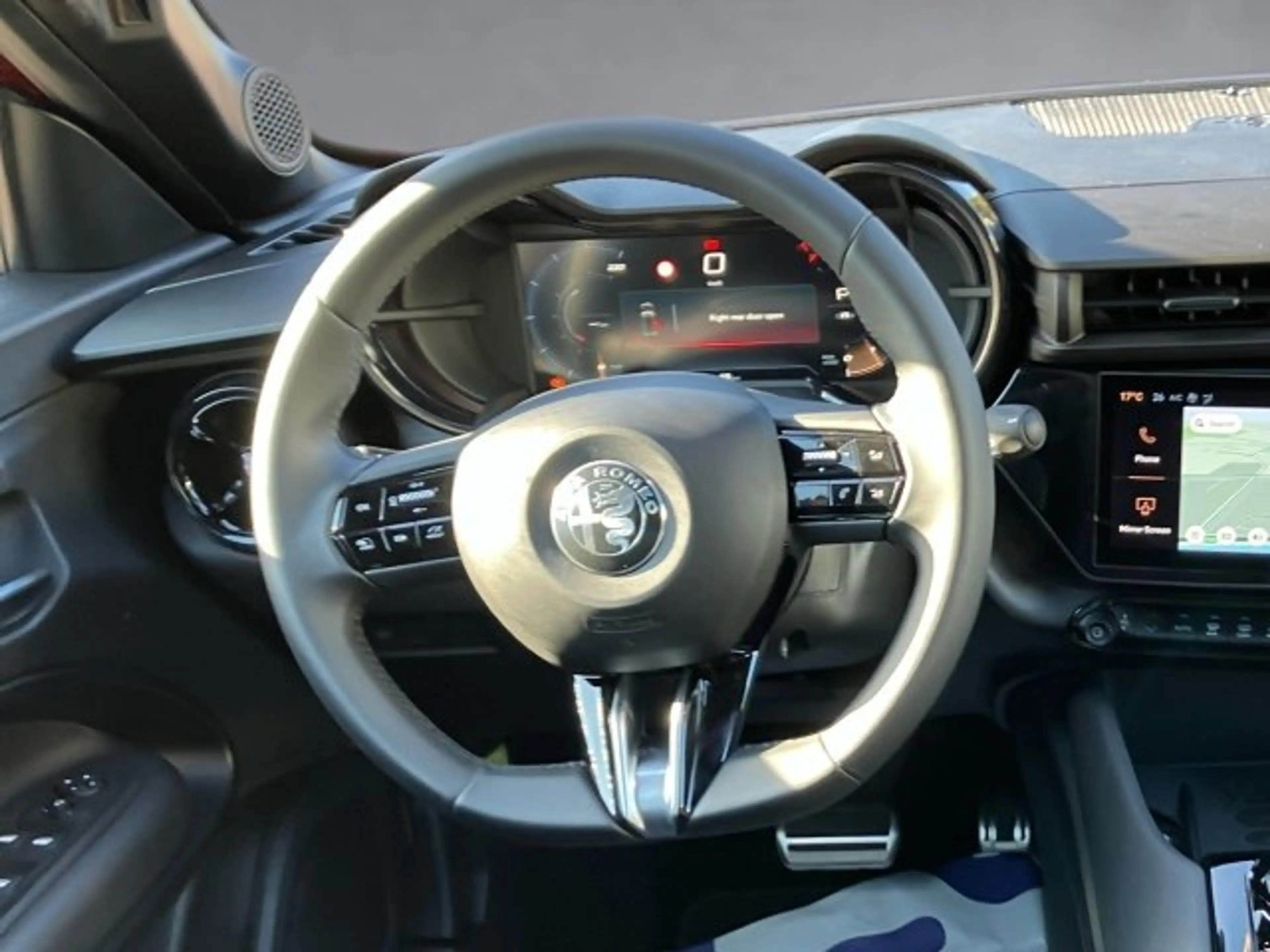 Alfa Romeo Junior Ibrida 1.2 Hybrid eDCT6 — photo 10