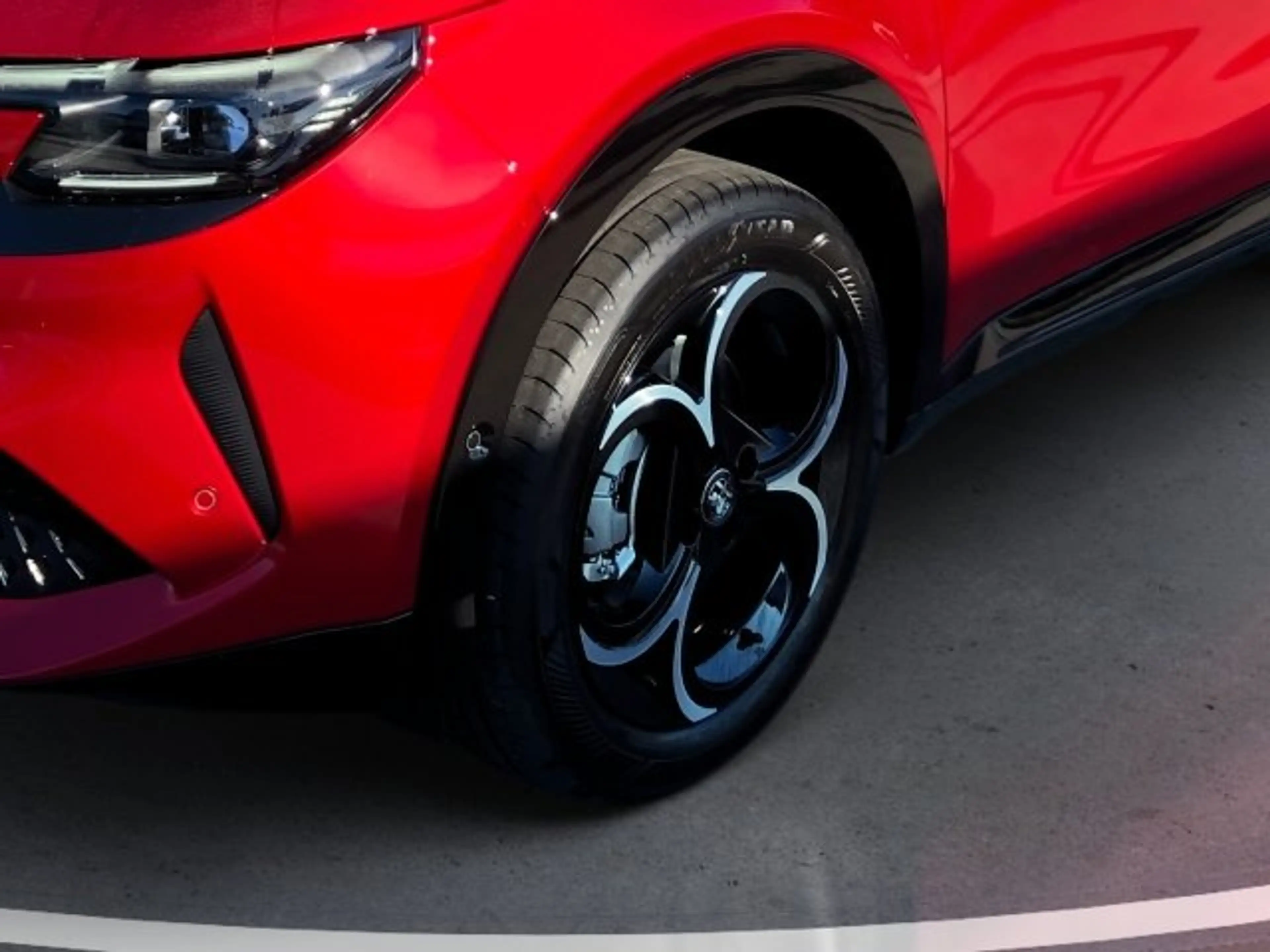 Alfa Romeo Junior Ibrida 1.2 Hybrid eDCT6 — photo 8
