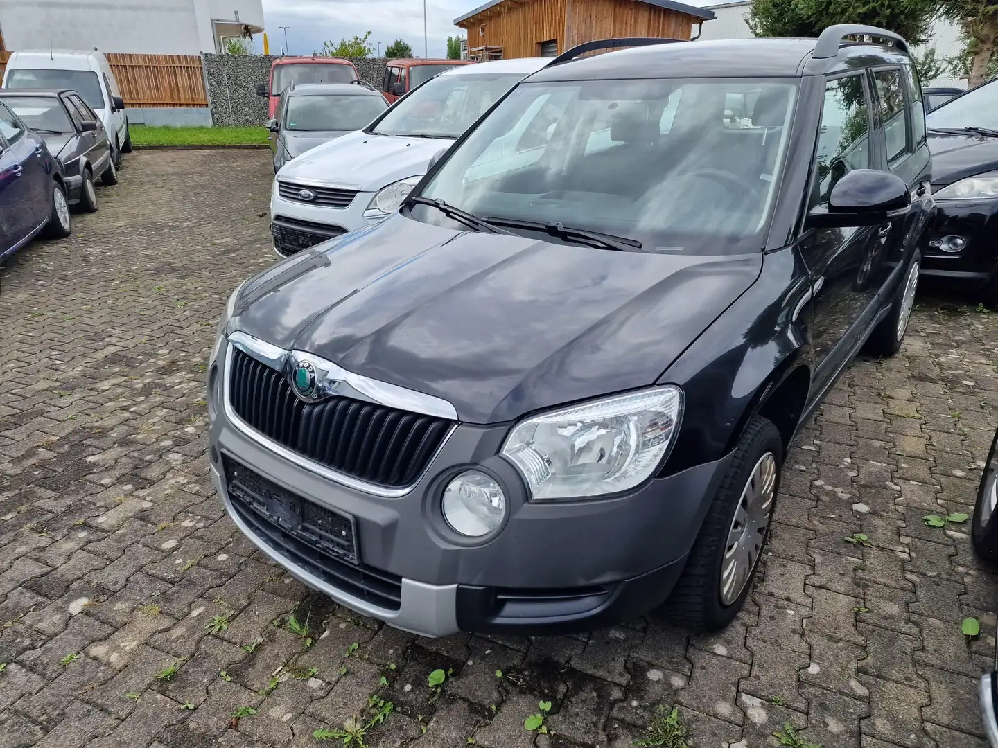 Skoda Yeti Active Plus Edition Schwarz - 1