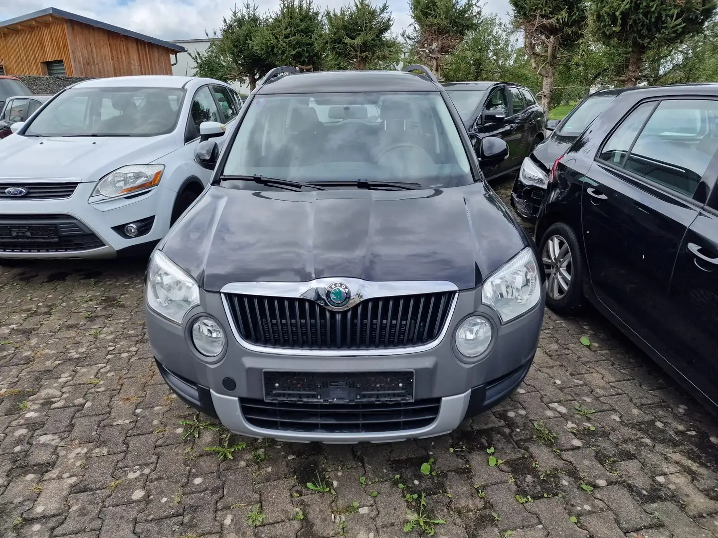 Skoda Yeti Active Plus Edition Schwarz - 2