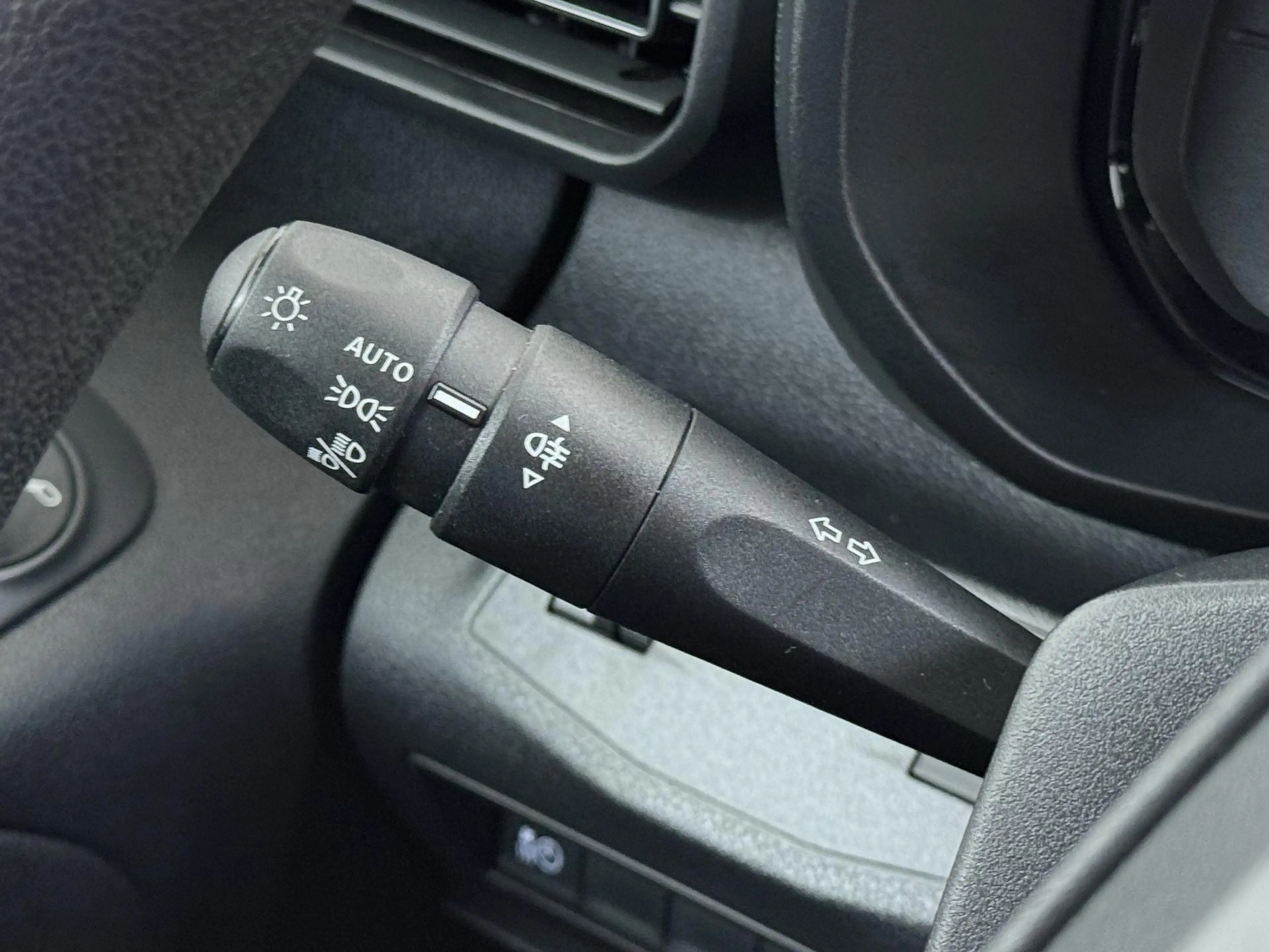 Opel Combo-e Electric 136 L1 50kWh — photo 13