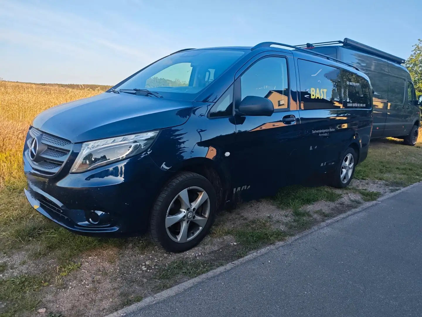 Mercedes-Benz Vito Tourer  119 CDI/BT Select 4-MATIC lang Blau - 1