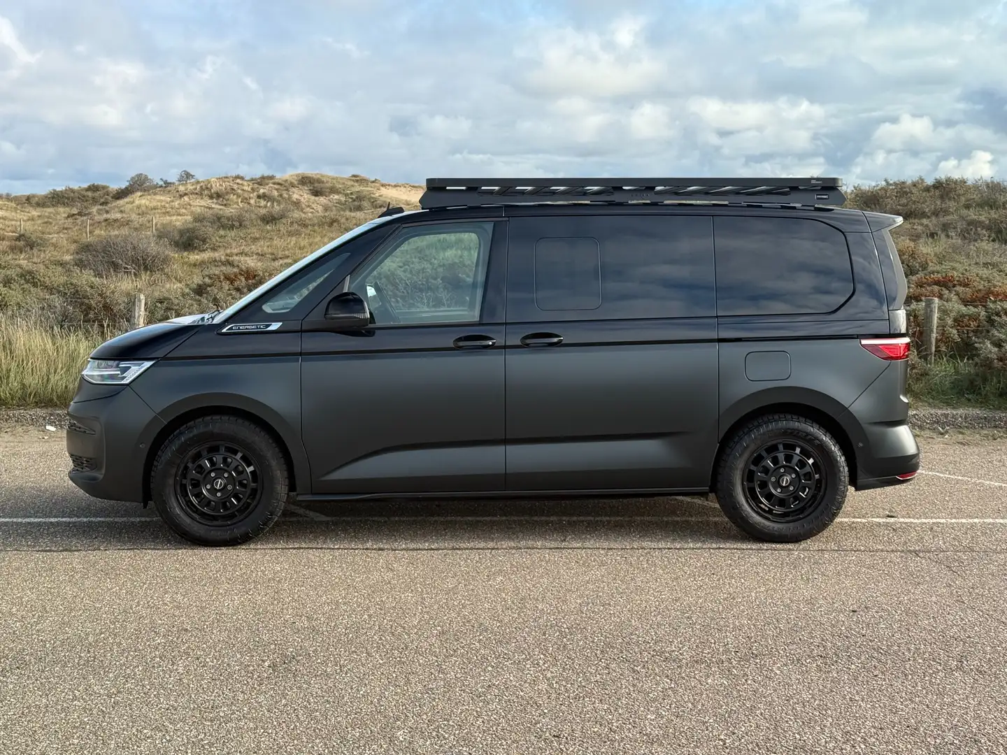 Volkswagen T7 Multivan ENERGETIC | Hybrid | Full option | Trekhaak | H&K Zwart - 1