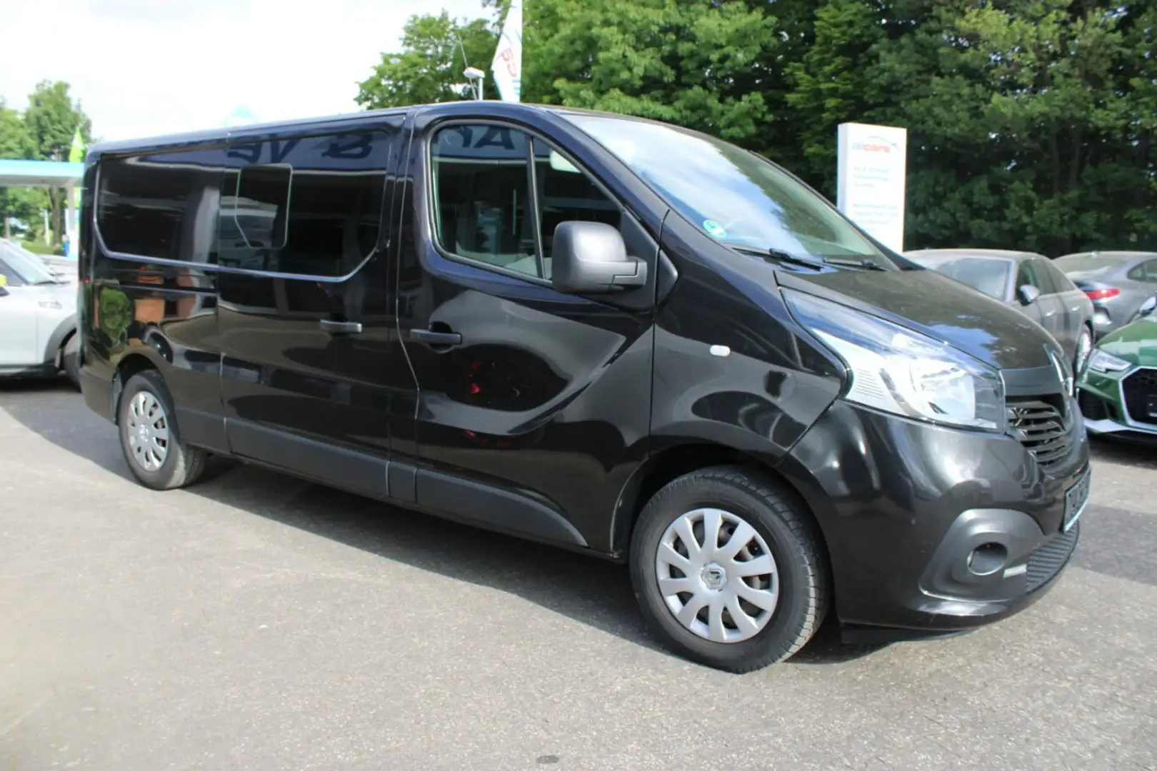 Renault Trafic  dCi 145 L2H1 Formula Edition Zwart - 1
