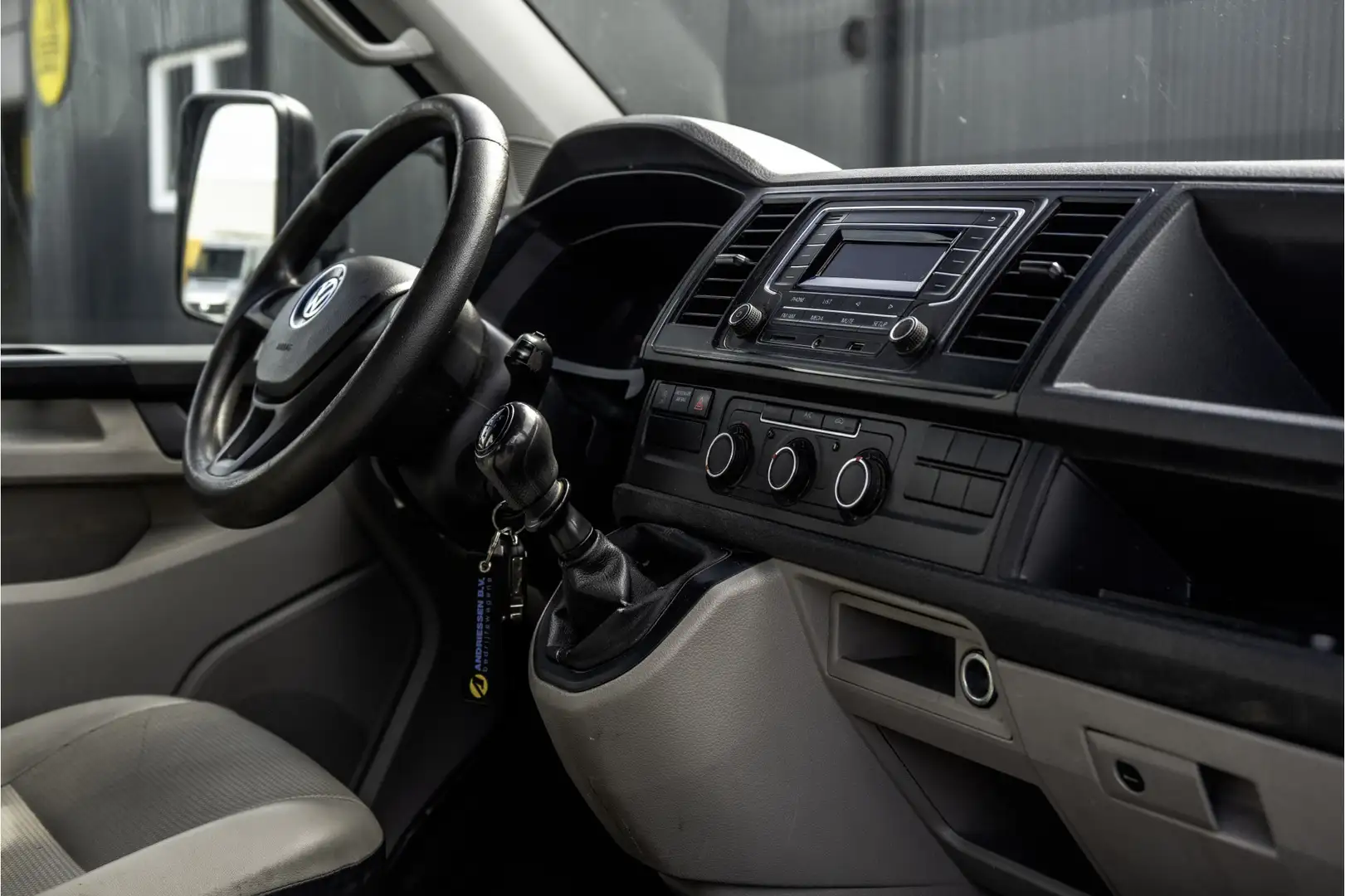 Volkswagen T6 Transporter 2.0 TDI | L2H1 | Kipper | 6-Zits | Cruise | Airco Wit - 2