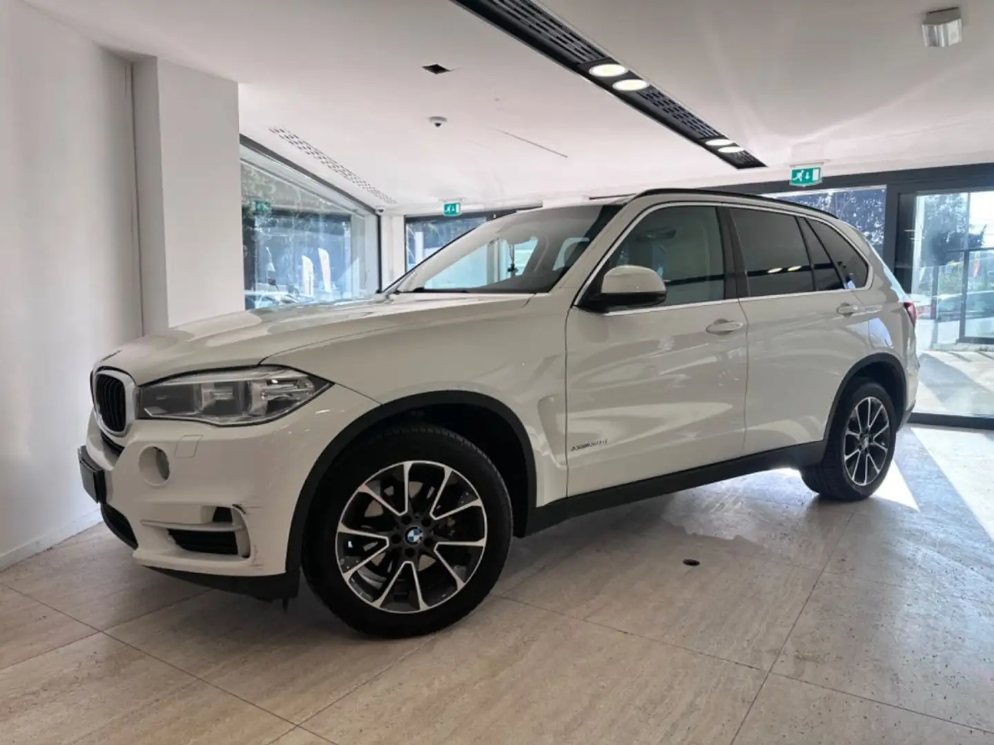 BMW X5 30d xDrive Exclusive 3.0 d 258 ch White - 1