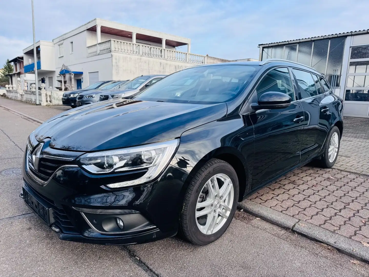 Renault Megane IV Grandtour Business Edition Schwarz - 2