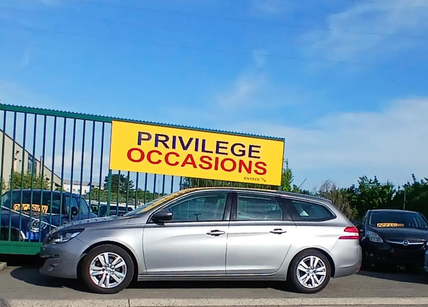 Peugeot 308 SW 1.2 110CV GPS AIRCOélJ ALU NOUV. MOTEUR Grijs - 1