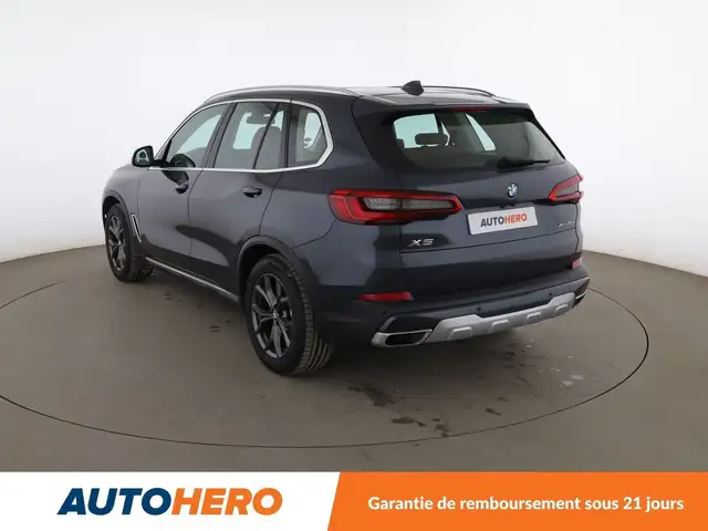 BMW X5 view 4
