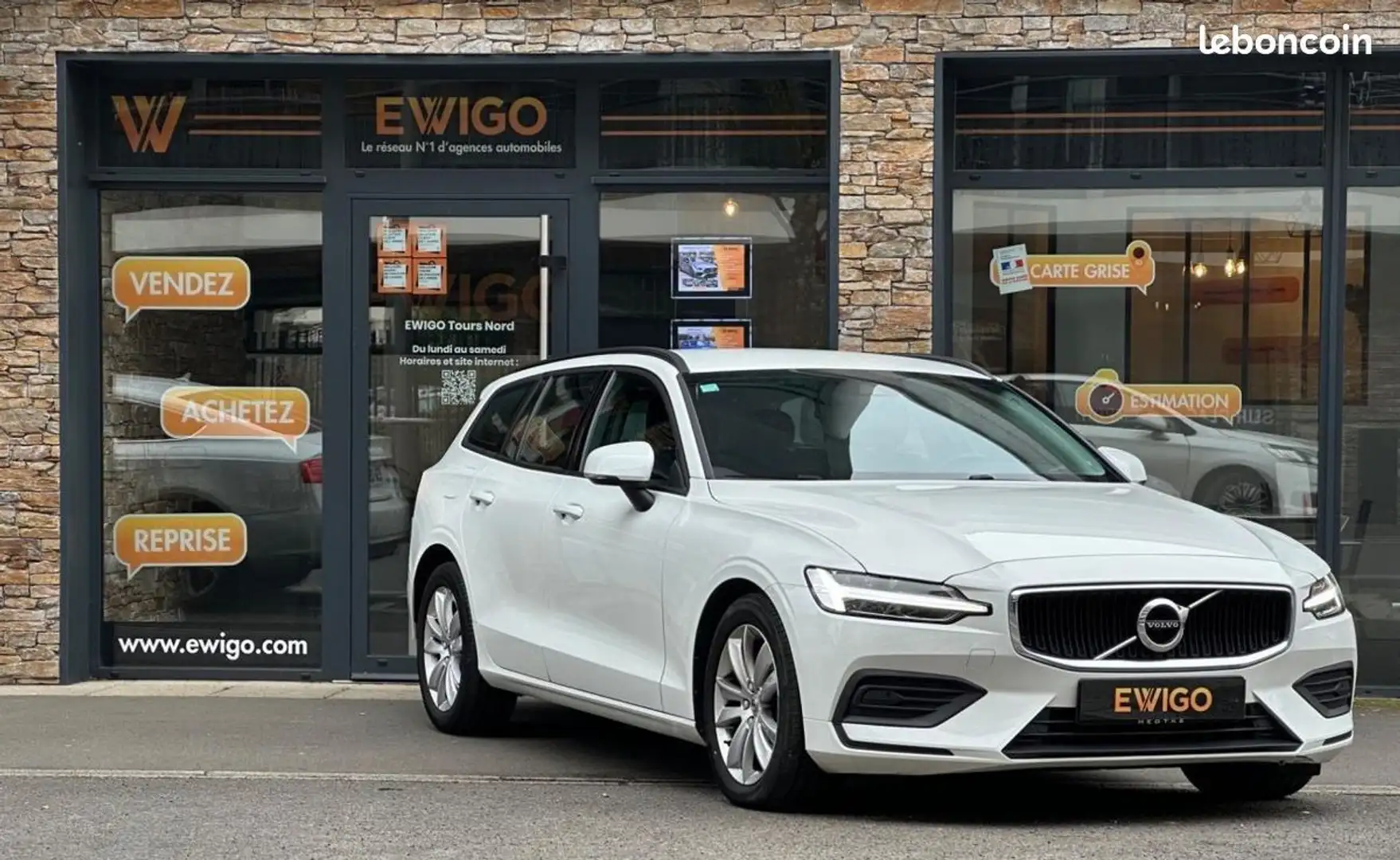 Volvo V60 B3 163ch MHEV GEARTRONIC MOMENTUM Blanc - 1