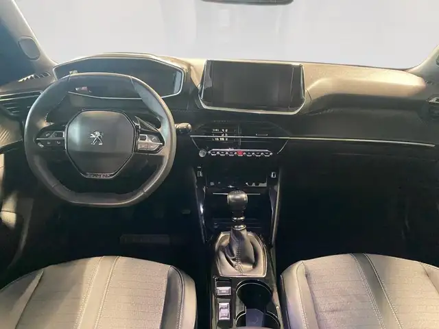 Peugeot 2008 view 6