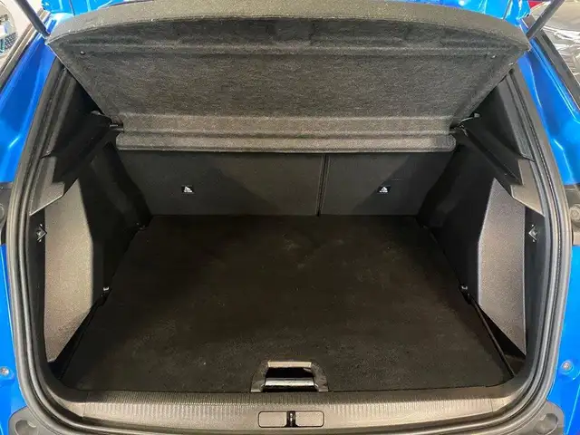 Peugeot 2008 view 9