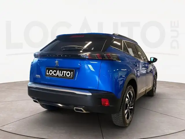 Peugeot 2008 view 4