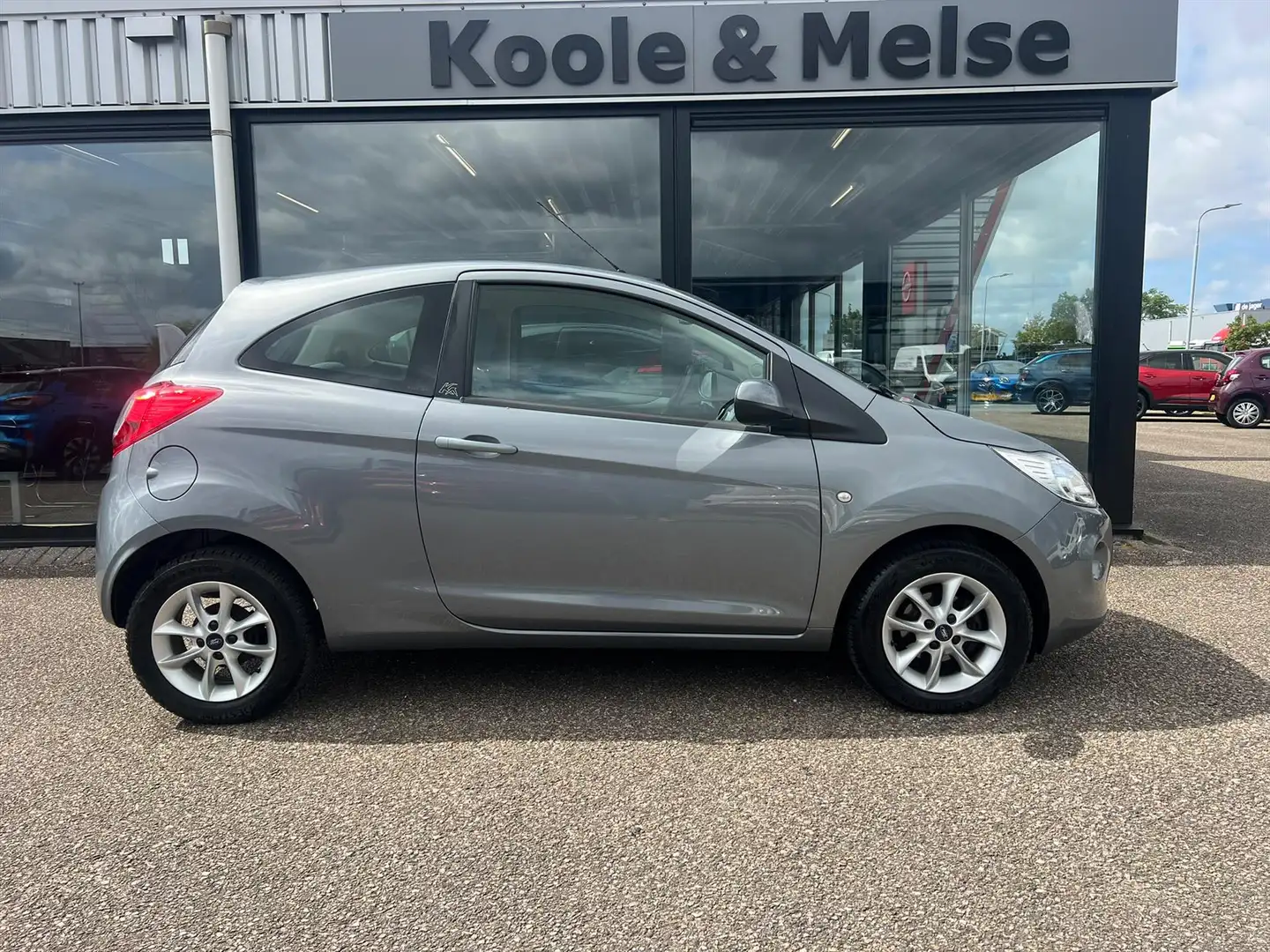 Ford Ka/Ka+ 1.2 69pk Champions Edition , Airco Grijs - 2
