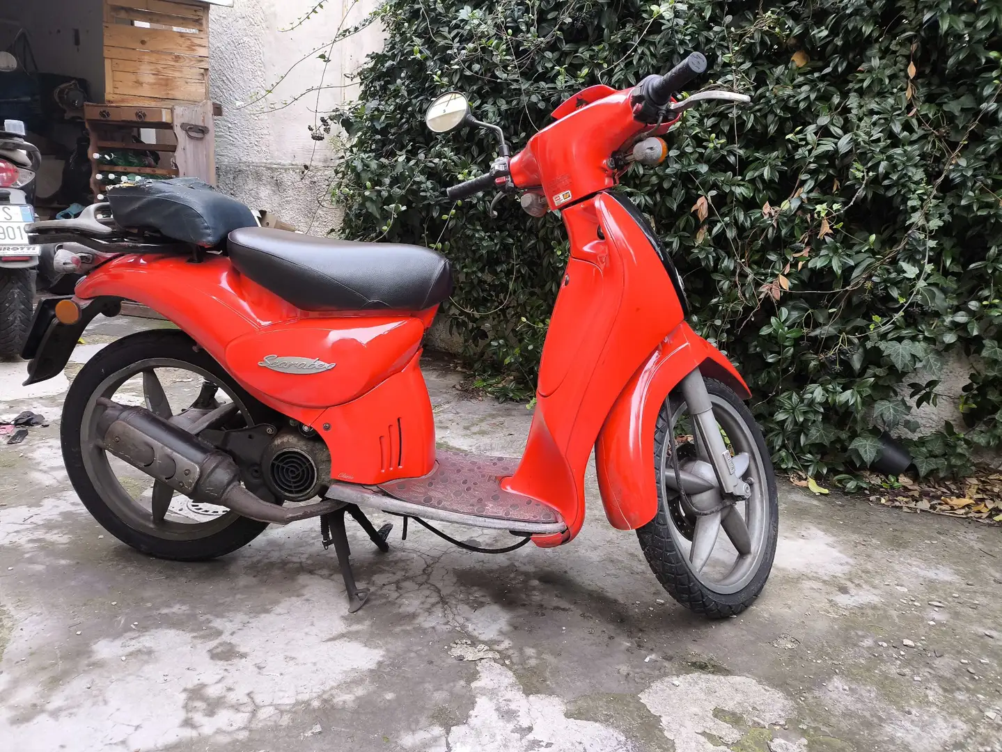 Aprilia Scarabeo Rosso - 1