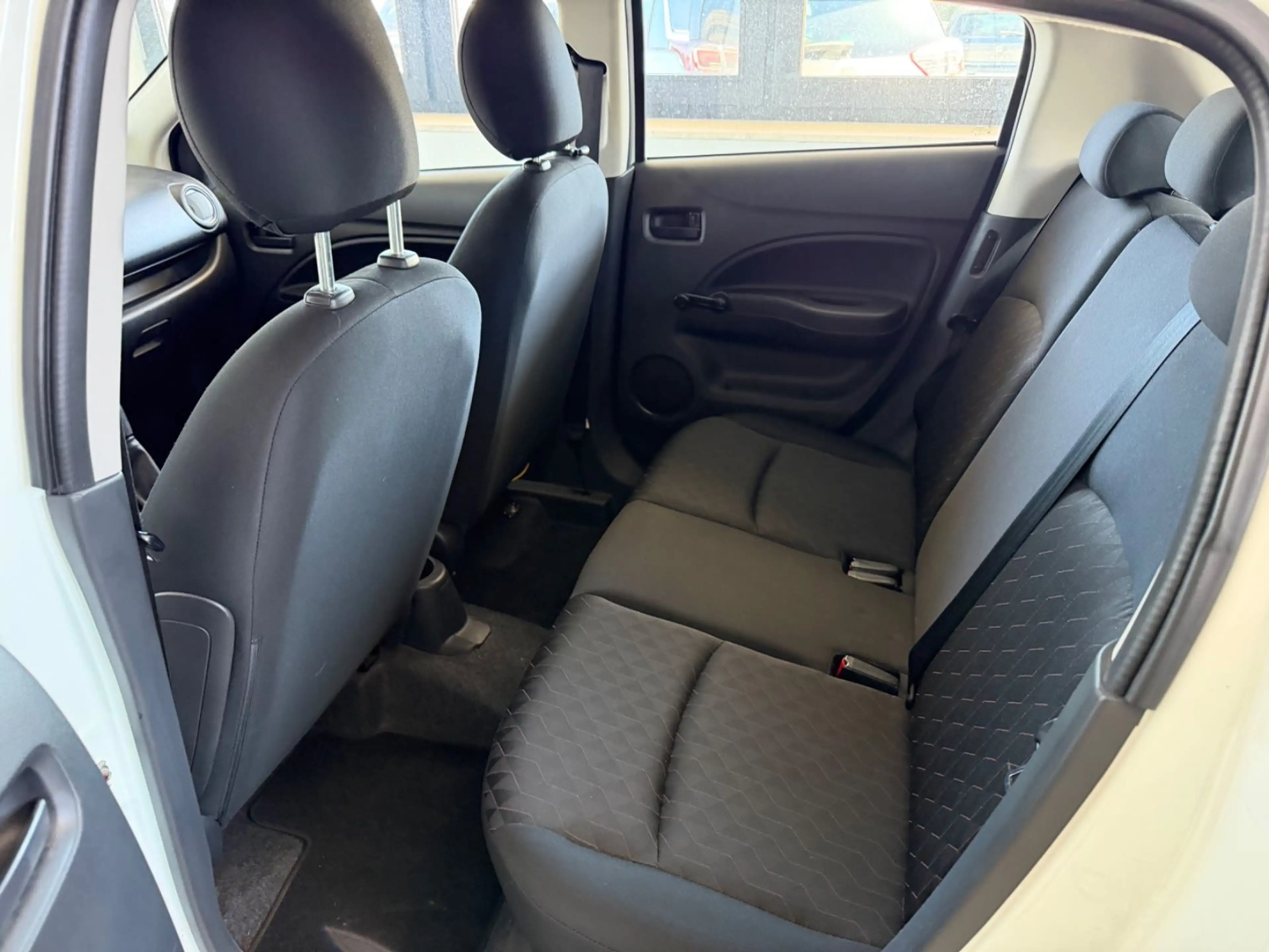 Mitsubishi Space Star Intro Edition 5-türig,Klima — photo 8