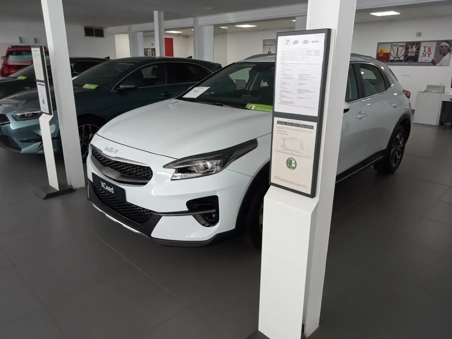 Kia XCeed 1.5 MHEV Drive Blanco - 2