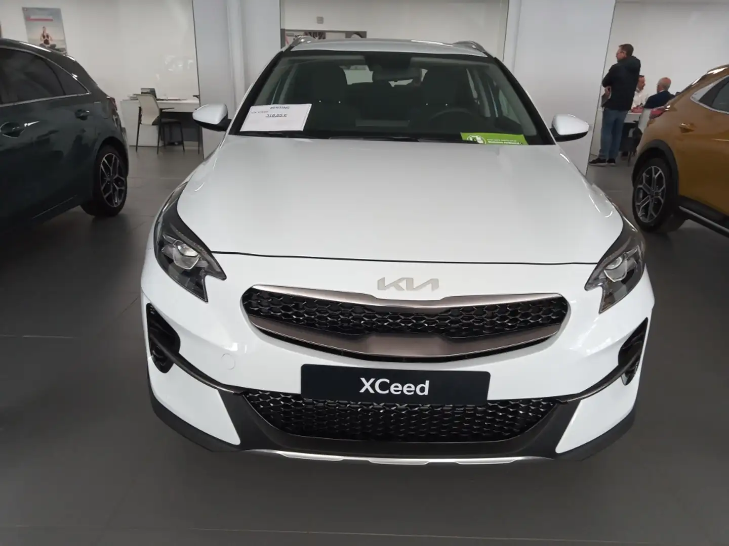 Kia XCeed 1.5 MHEV Drive Blanco - 1