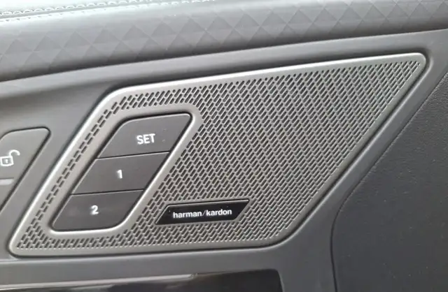 BMW X2 view 12