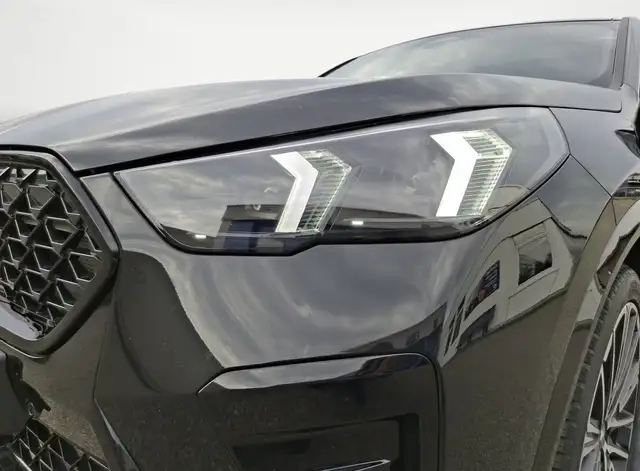 BMW X2 view 11