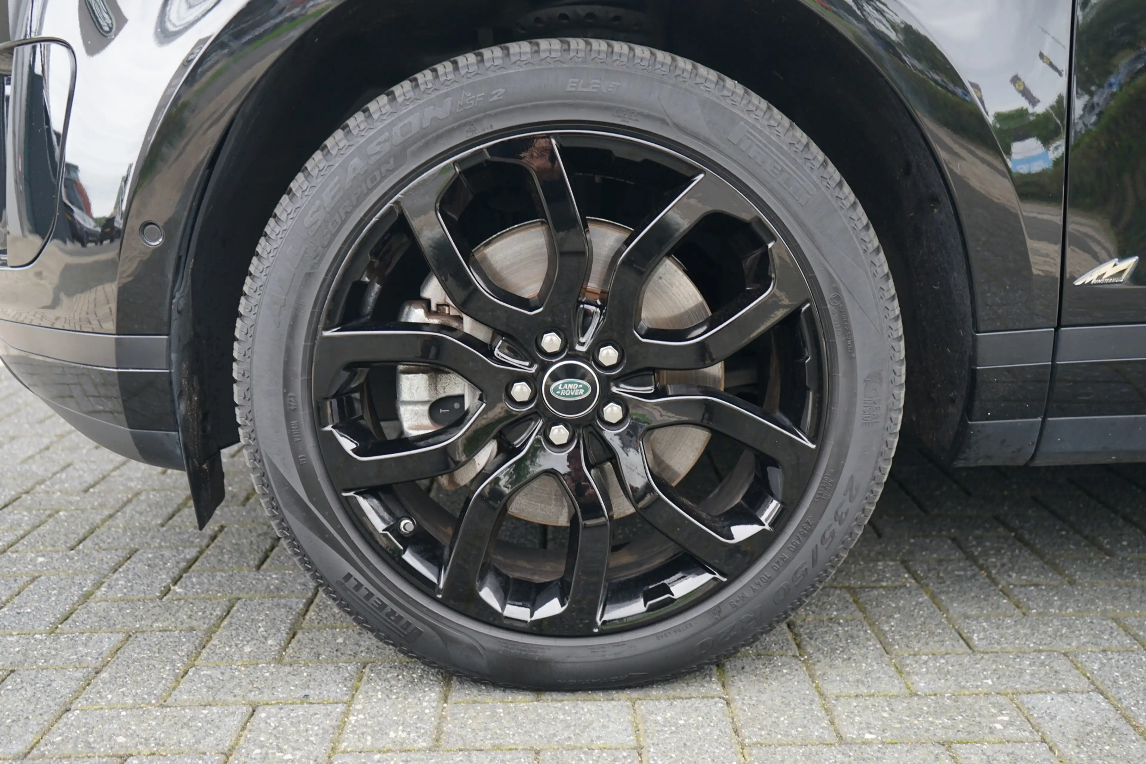 Land Rover Range Rover Evoque P300e AWD SE | Voorstoelen verwarmd | — photo 9