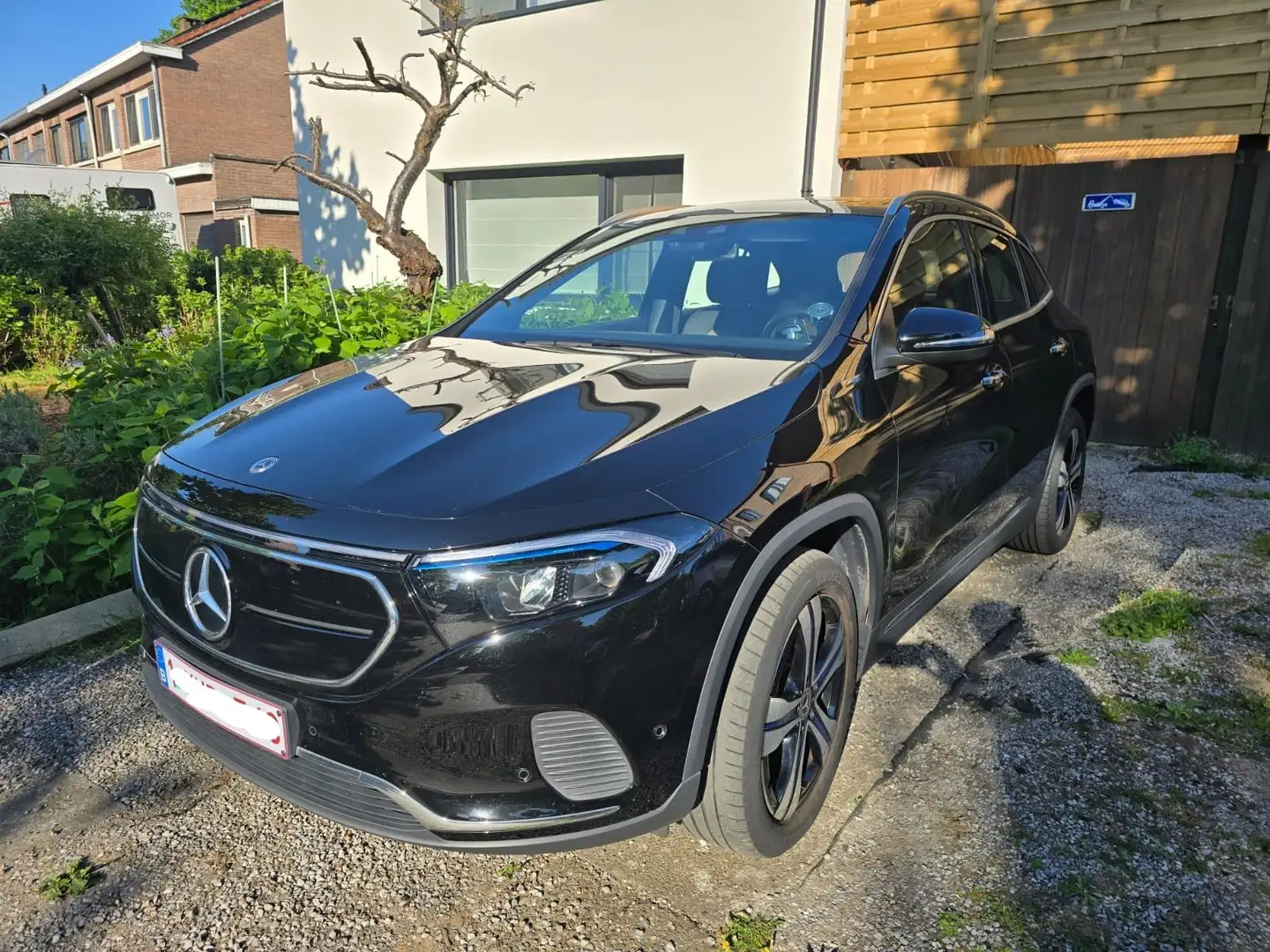 Mercedes-Benz EQA 250 EQA 250 pano Černá - 1