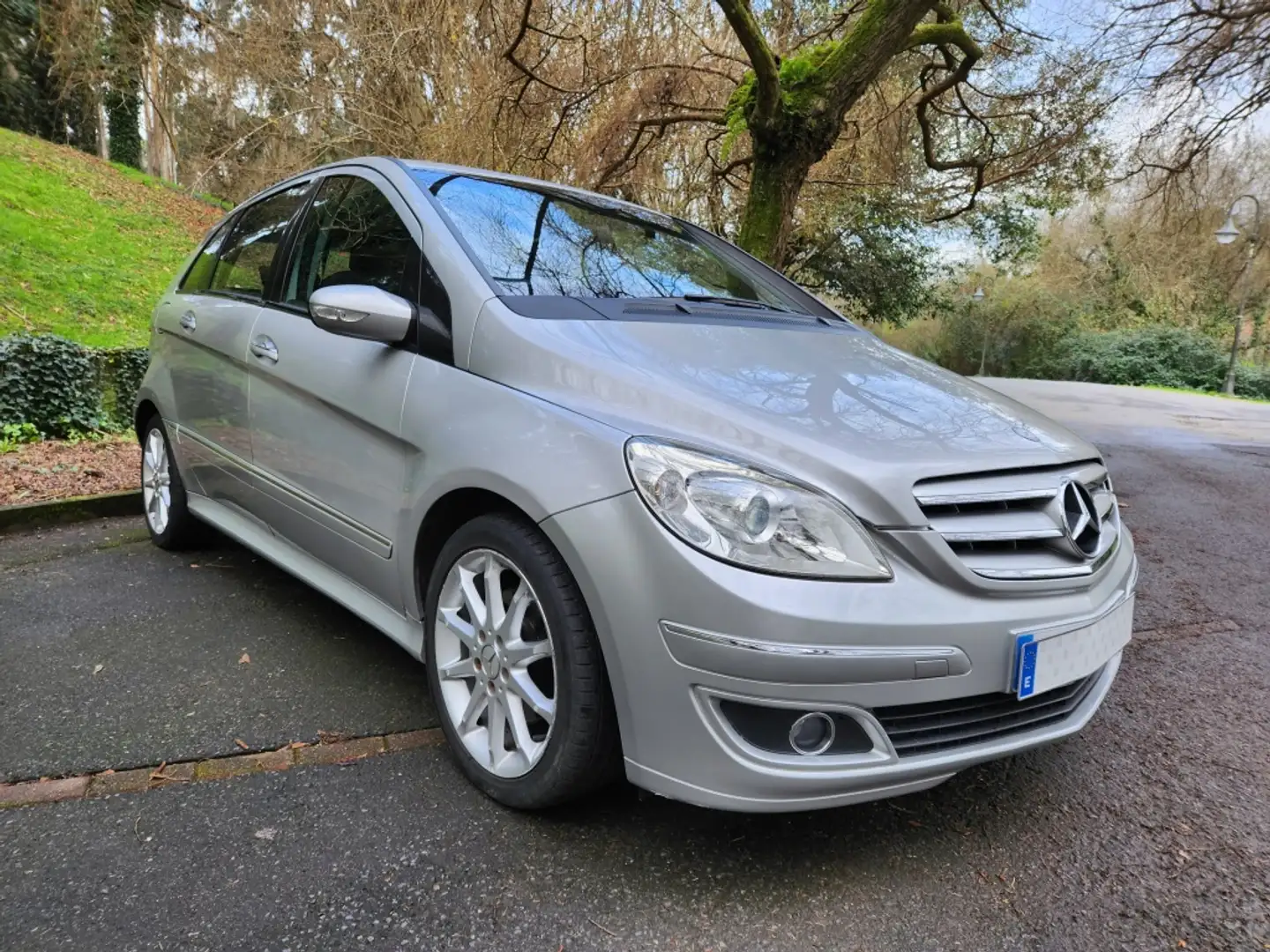 Mercedes-Benz B 180 180CDI Autotronic Grau - 2