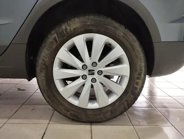 Seat Arona view 8