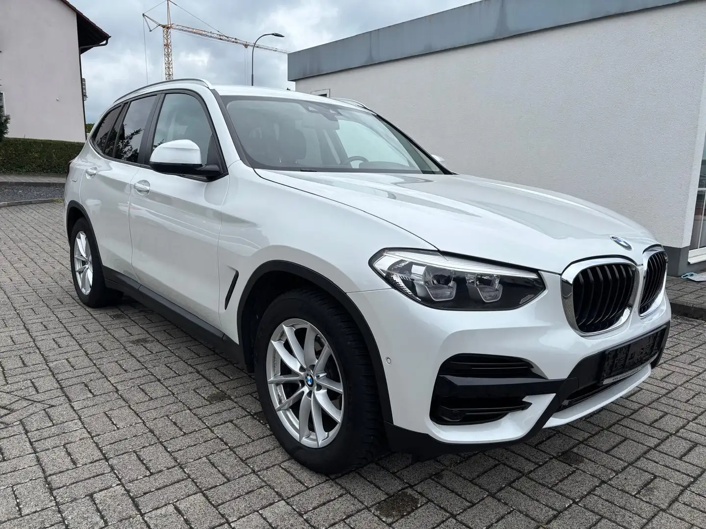 BMW X3 20 d Aut 150PS LED Navi Leder SH AHK-el. Wit - 1