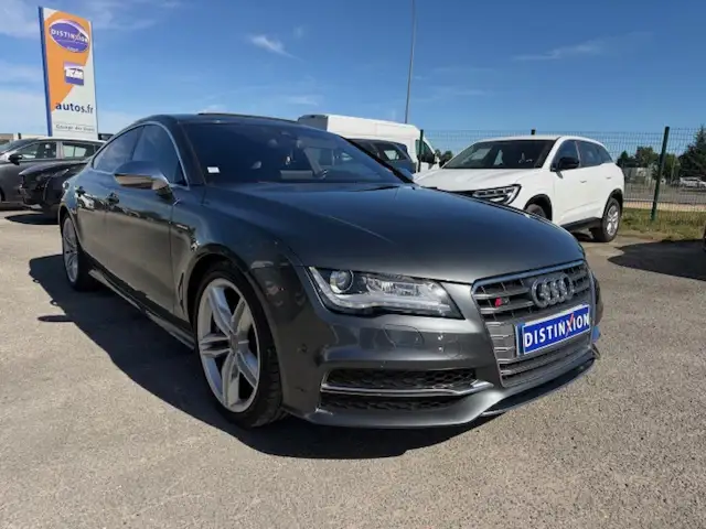 Audi A7 view 2