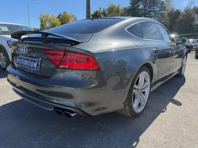 Audi A7 view 3