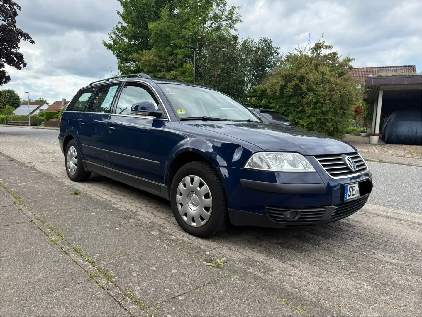Volkswagen Passat Variant Basis Blau - 1