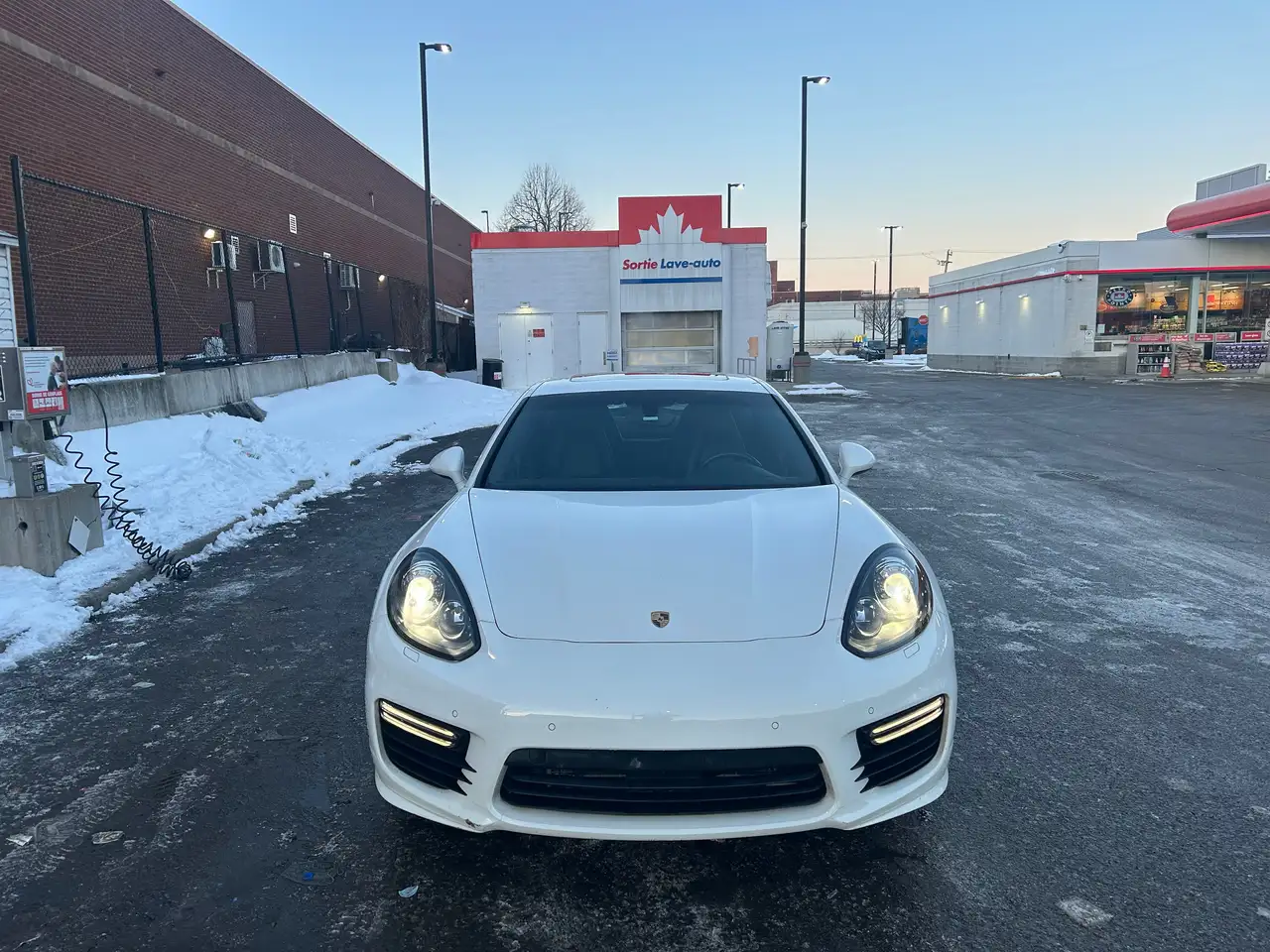 Porsche Panamera снимка Porsche Panamera