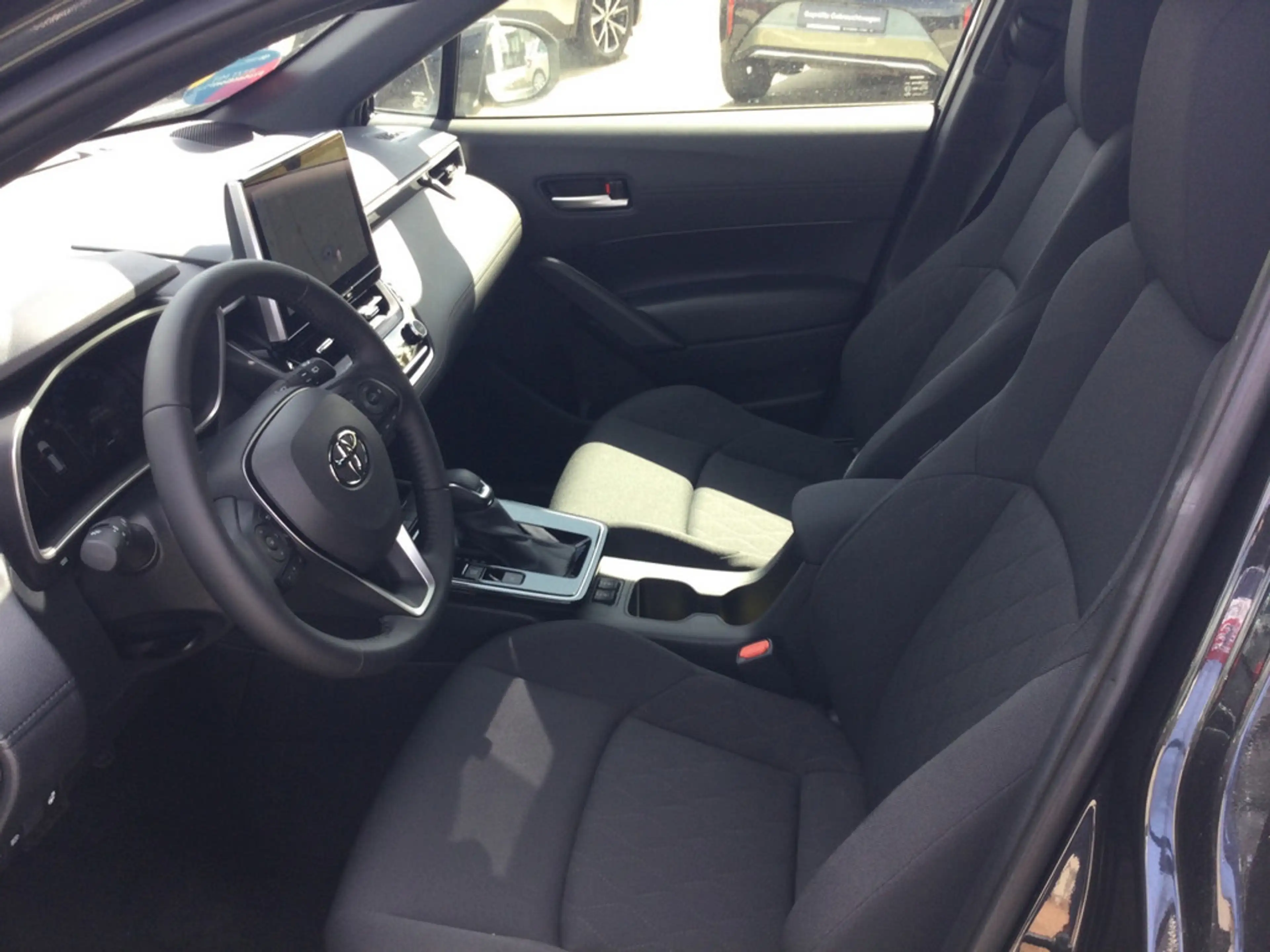 Toyota Corolla Cross 2.0 Hybrid FWD Teamplayer LED — photo 10