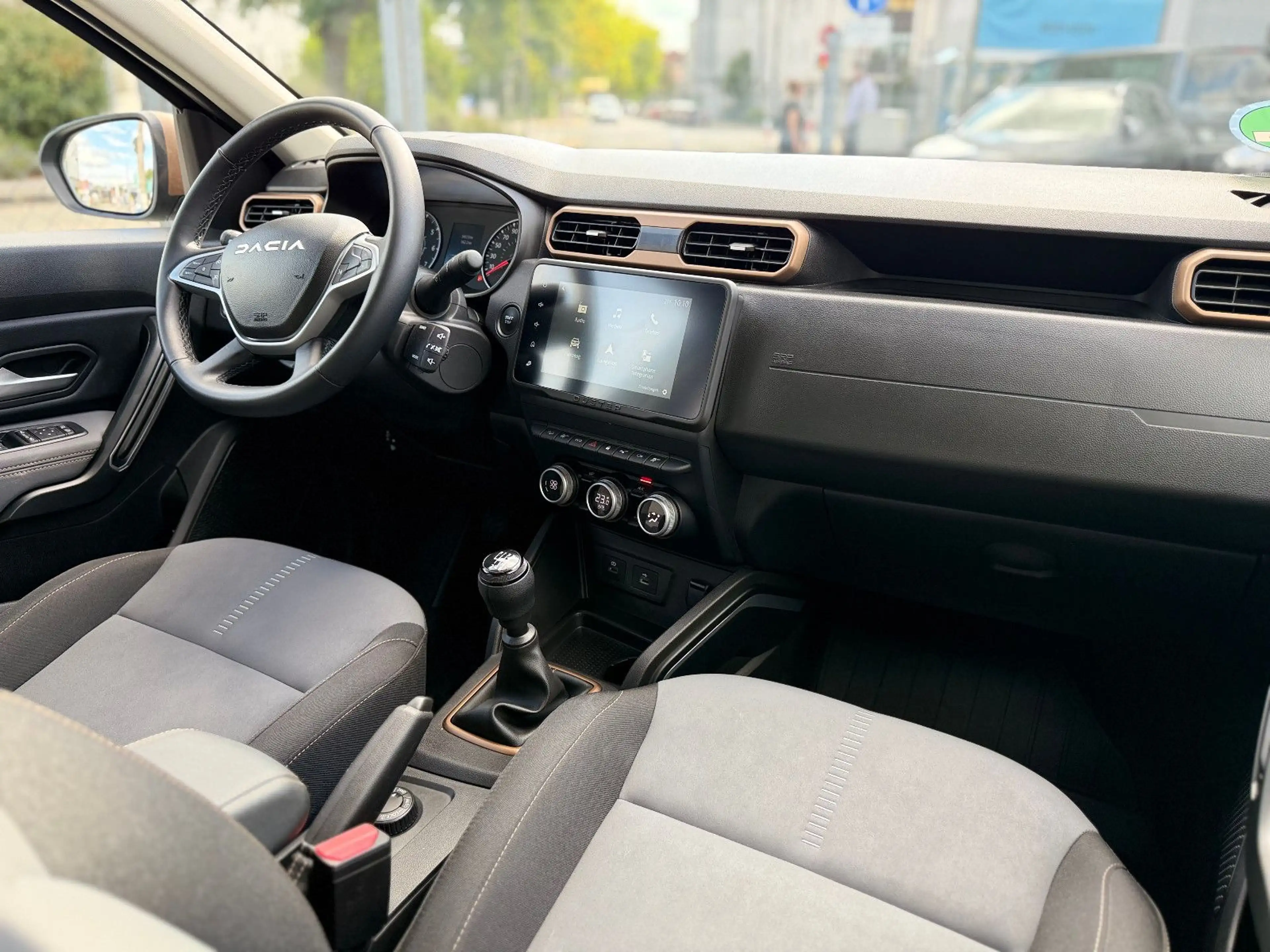 Dacia Duster II Extreme 4WD dCi 360CAM SHZ NAV LED — photo 6