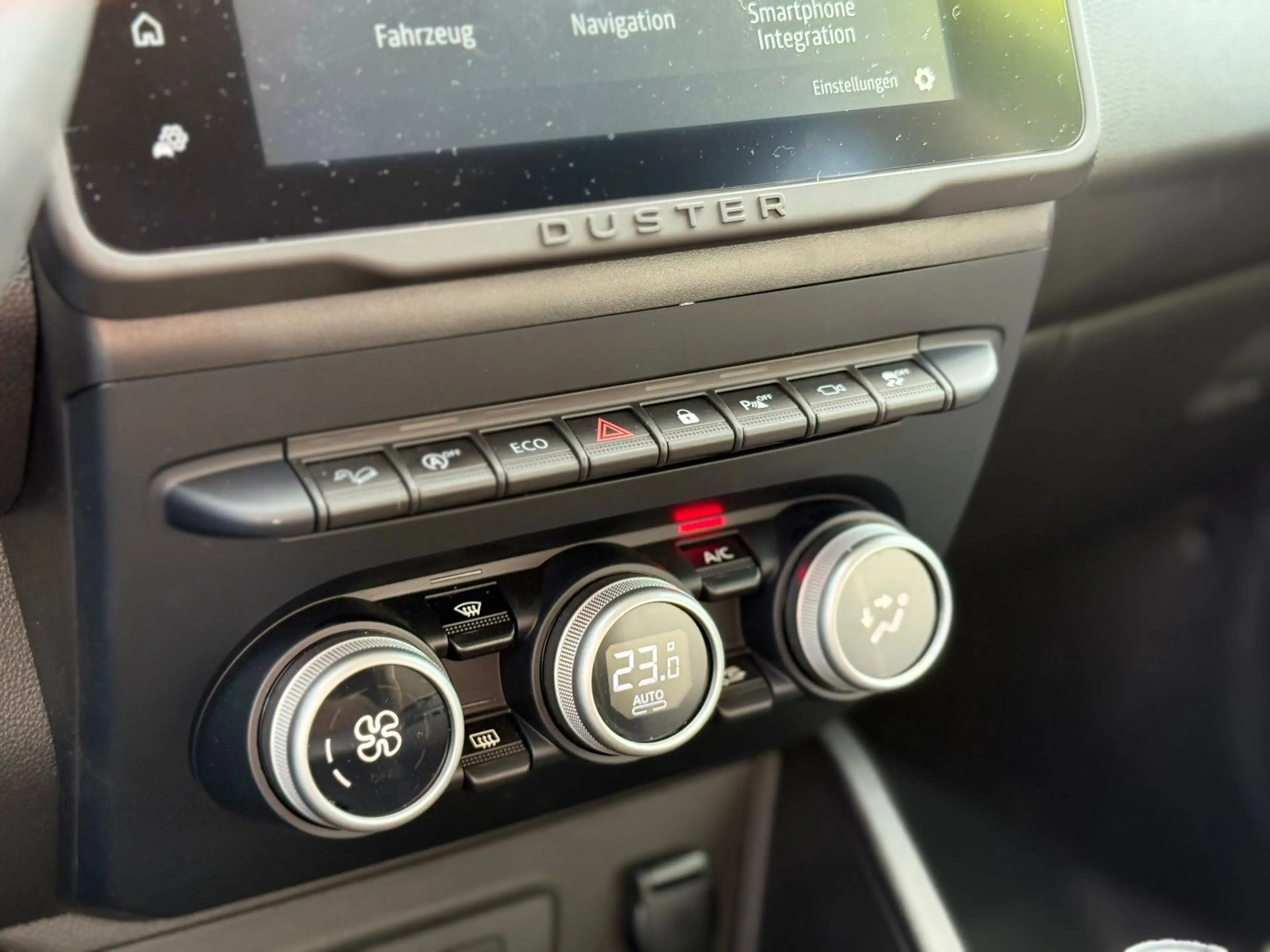 Dacia Duster II Extreme 4WD dCi 360CAM SHZ NAV LED — photo 9