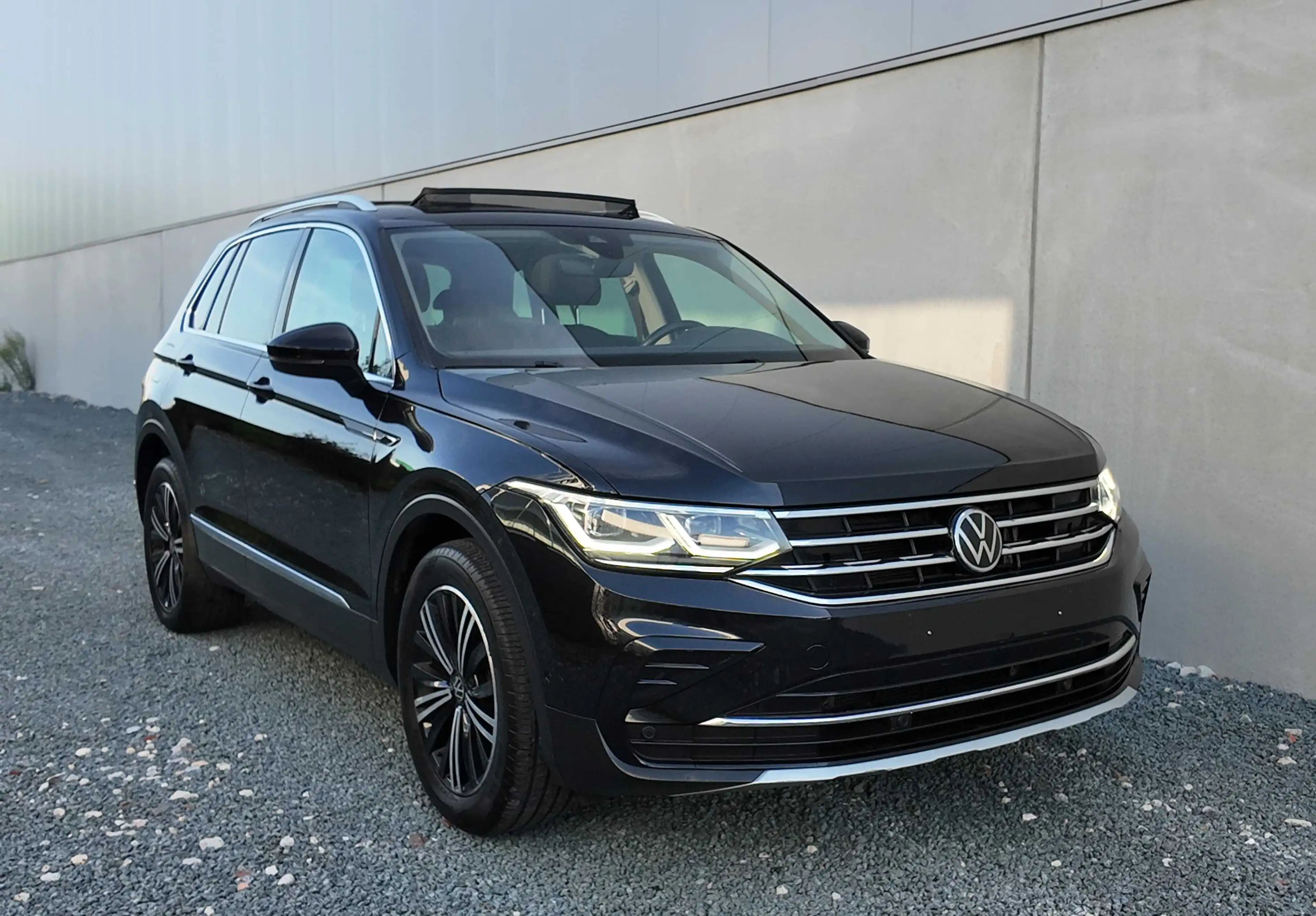 Volkswagen Tiguan 2.0TDI Elegance DSG Pano/Virtual Cockpit/Led TVA — photo 5