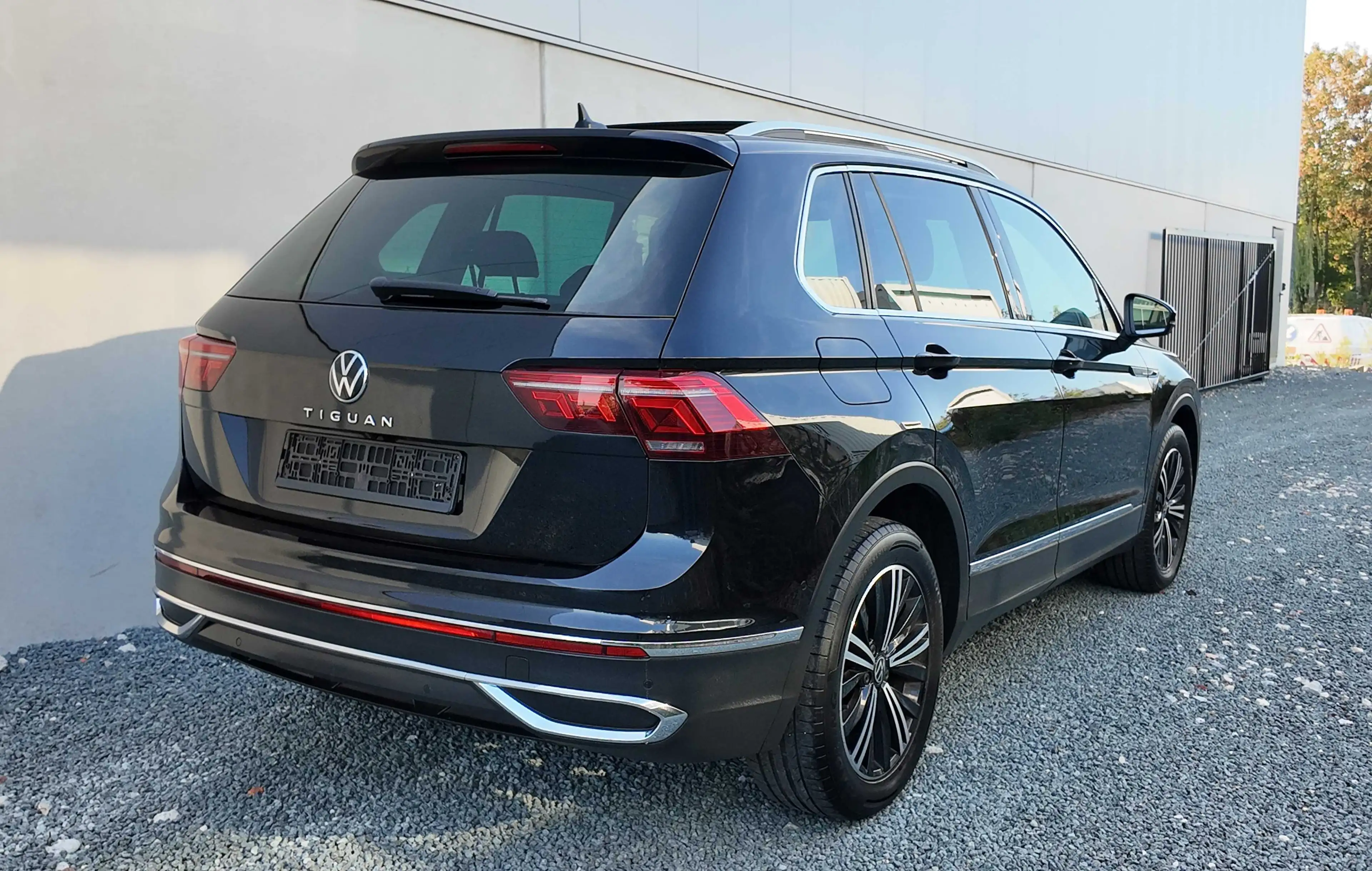 Volkswagen Tiguan 2.0TDI Elegance DSG Pano/Virtual Cockpit/Led TVA — photo 4