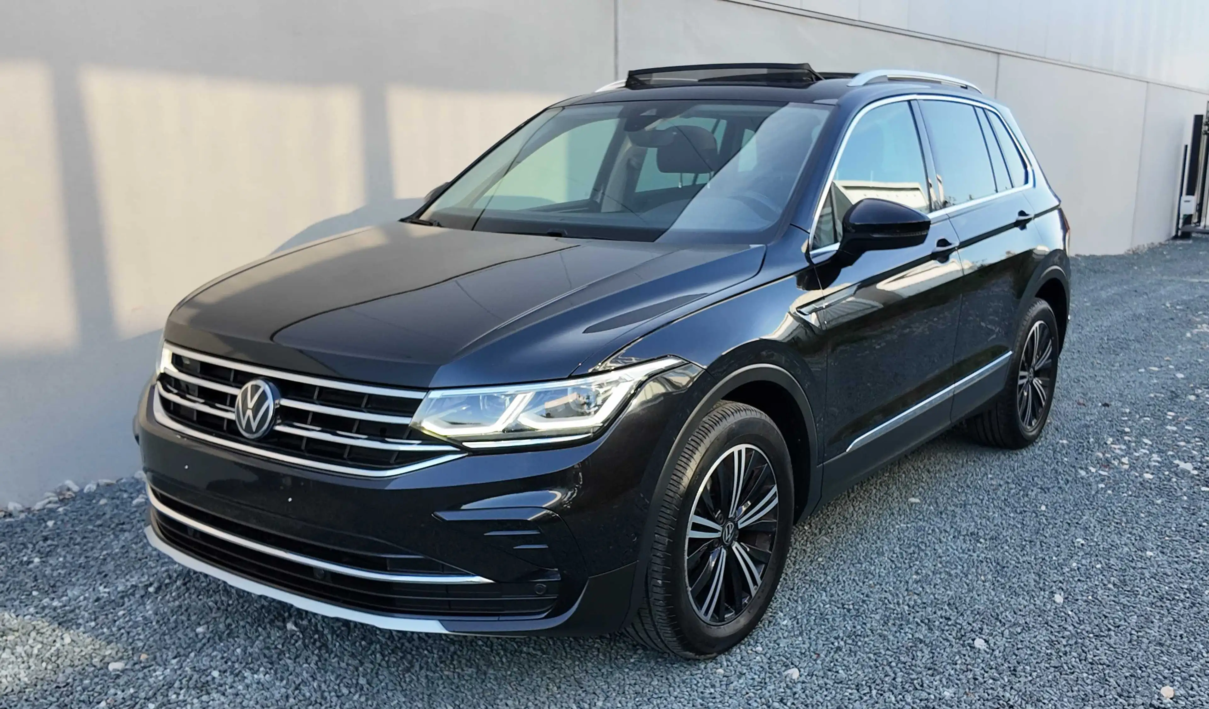 Volkswagen Tiguan 2.0TDI Elegance DSG Pano/Virtual Cockpit/Led TVA — photo 3