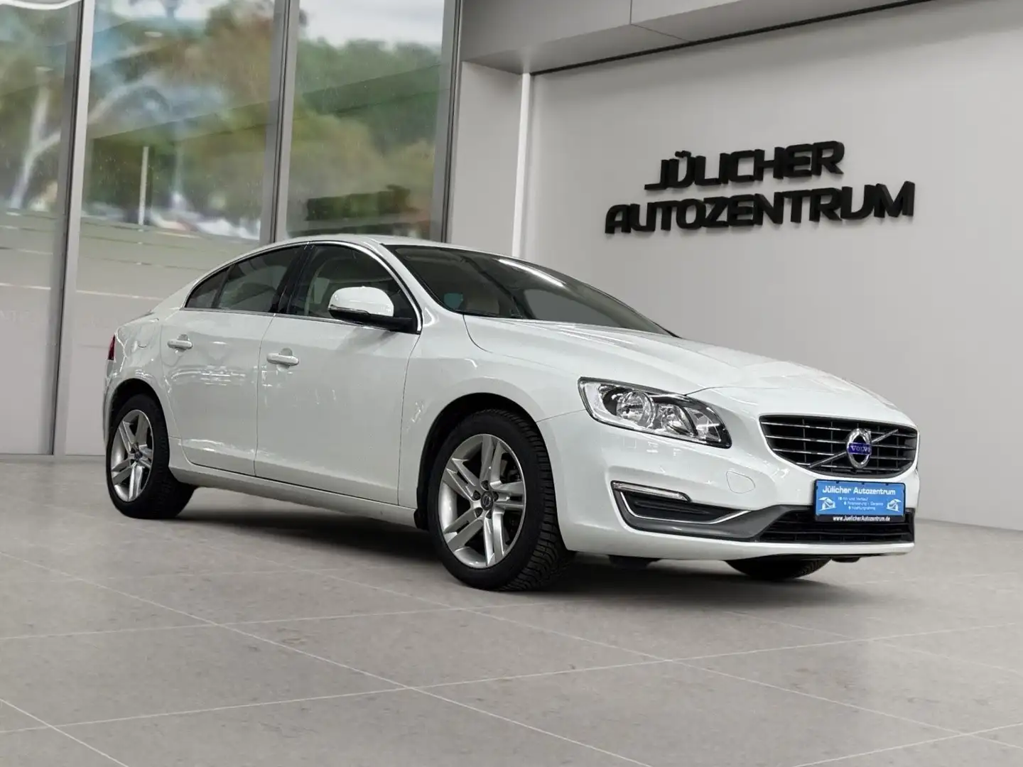 Volvo S60 T5 Geartronic Summum Aut., 1 Jahr Garantie Weiß - 1