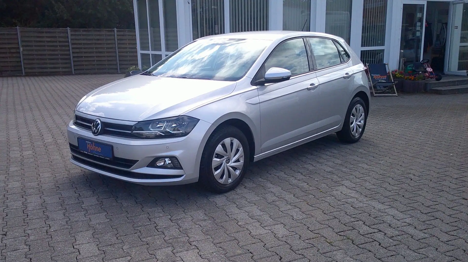 Volkswagen Polo VI Comfortline DSG Silber - 1